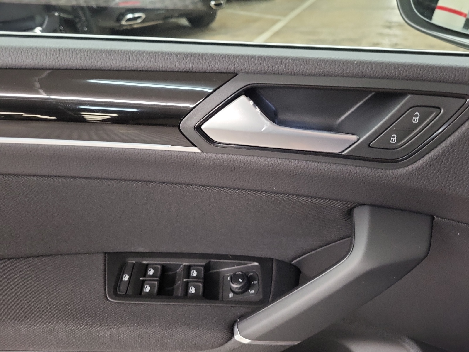 VW Touran 1.5 TSI Comfortline DSG-image-13