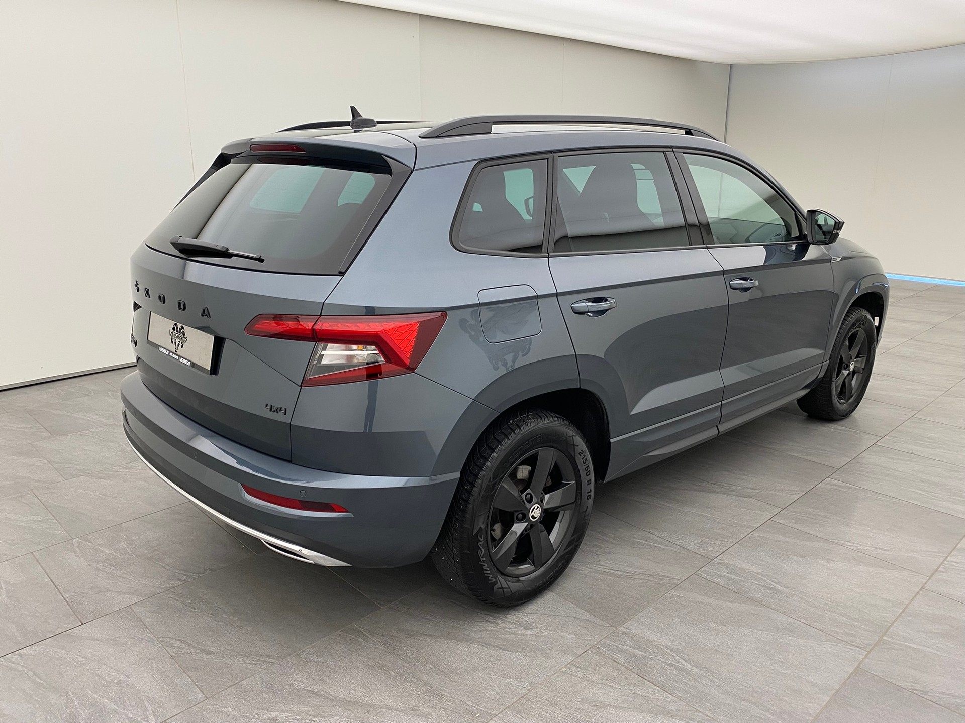 SKODA Karoq 2.0 TDI SCR SportLine 4x4 DSG-image-3
