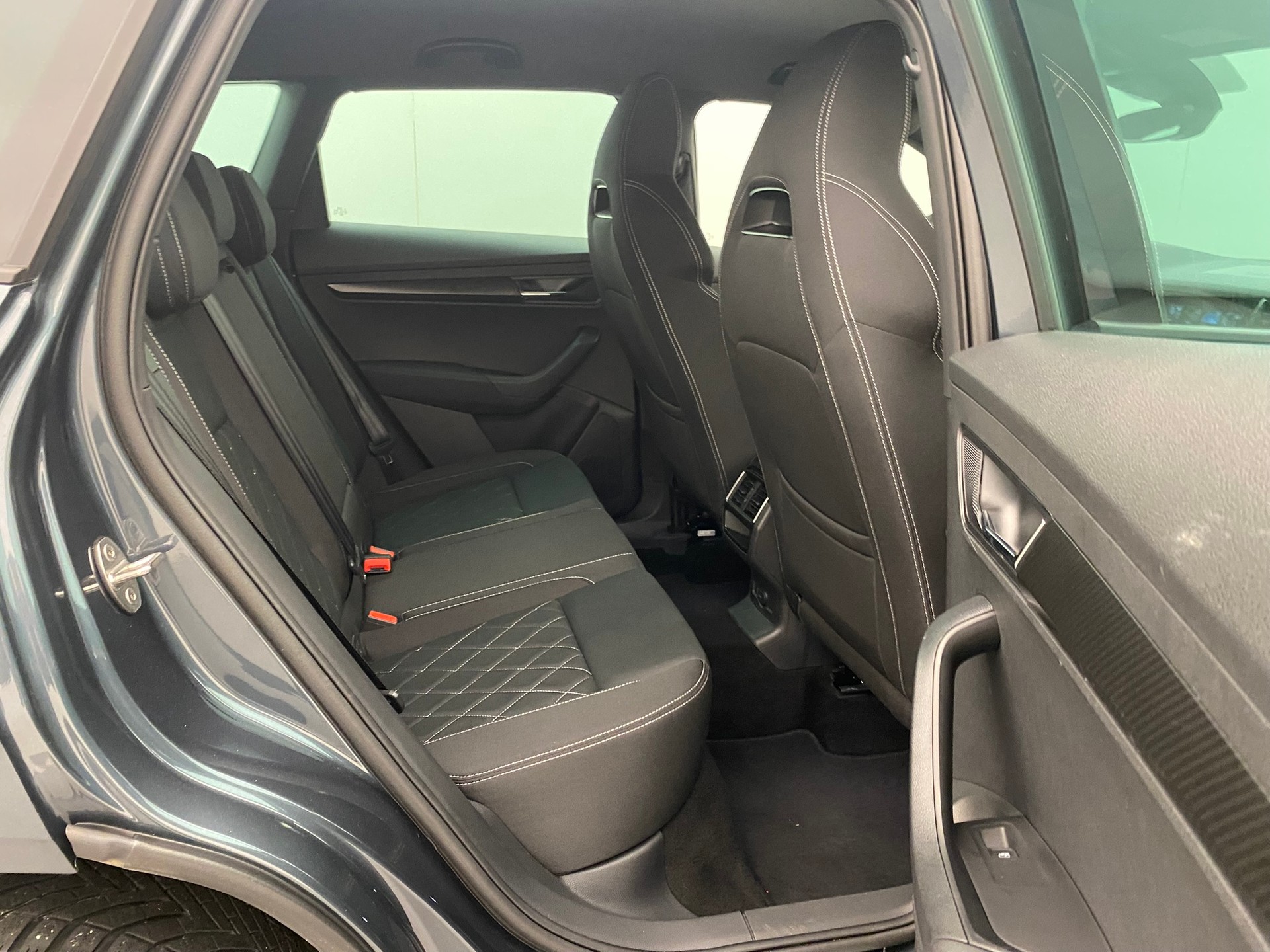 SKODA Karoq 2.0 TDI SCR SportLine 4x4 DSG-image-12