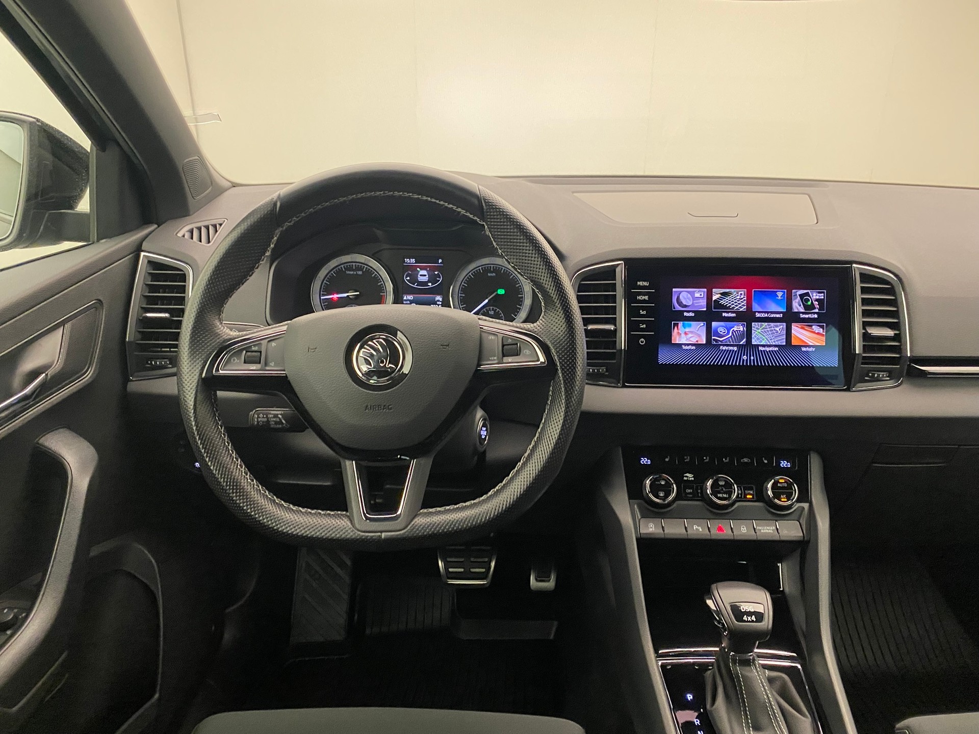 SKODA Karoq 2.0 TDI SCR SportLine 4x4 DSG-image-8