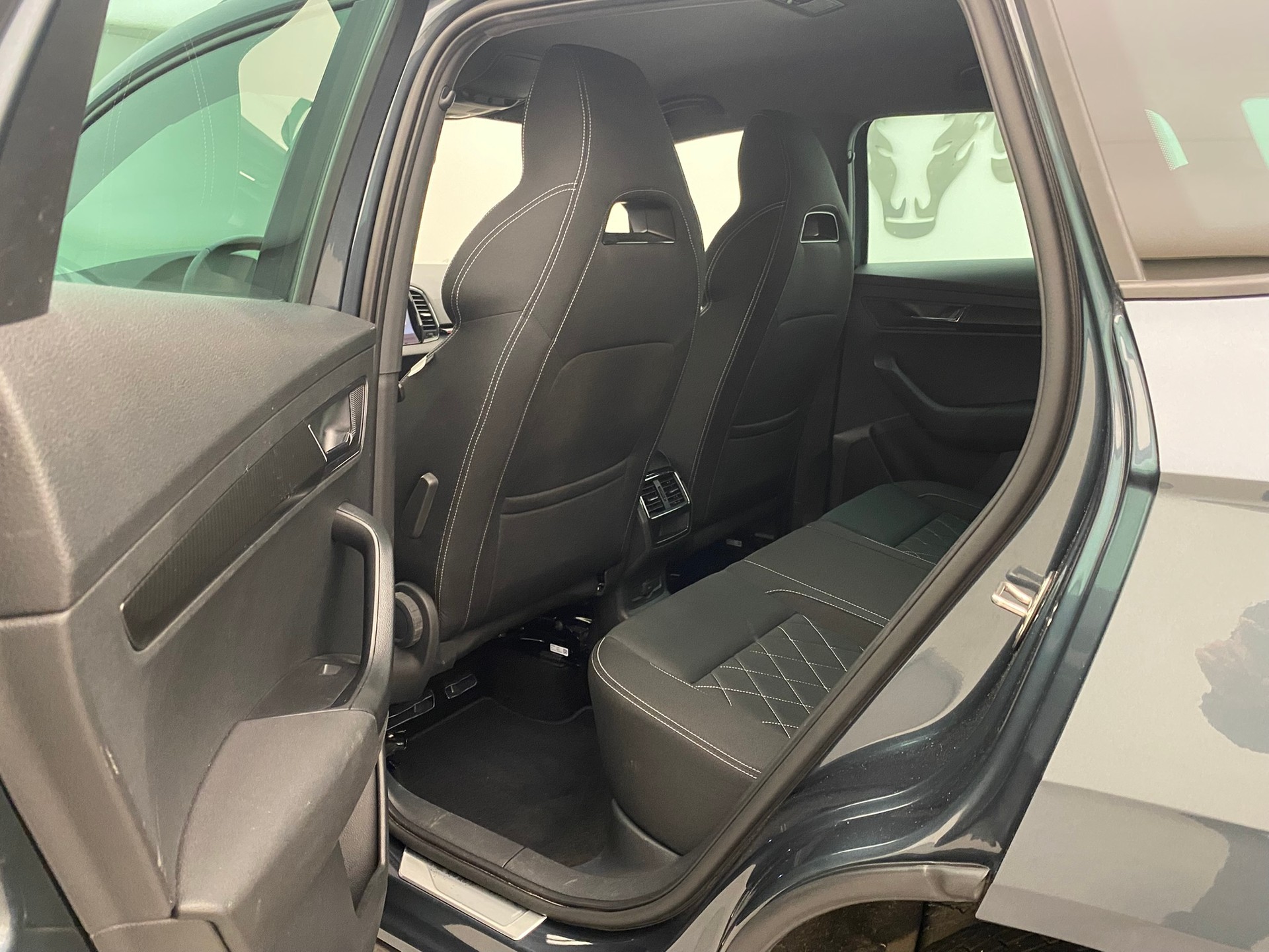 SKODA Karoq 2.0 TDI SCR SportLine 4x4 DSG-image-13