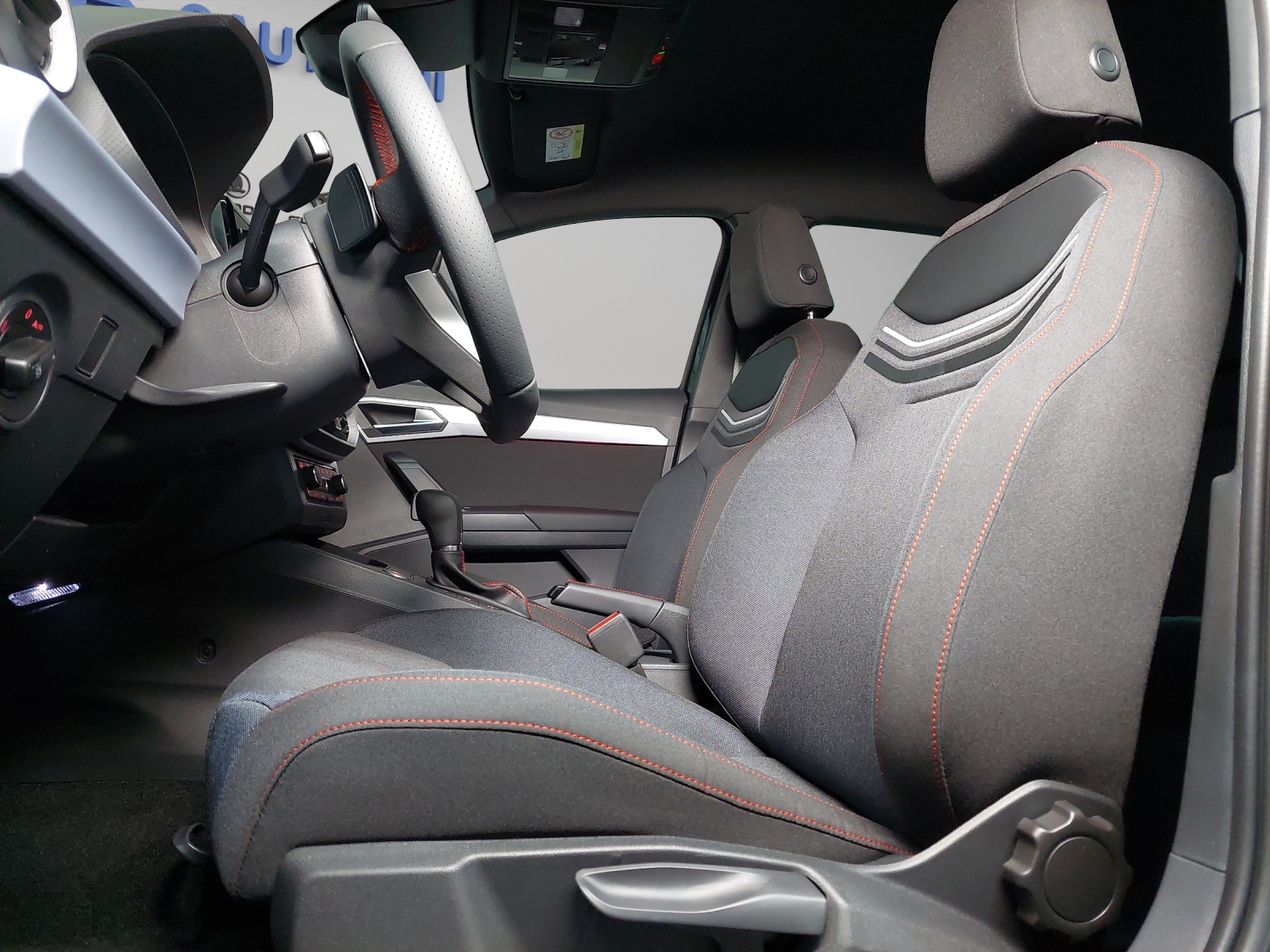 SEAT Seat Ibiza MOVE FR-image-5