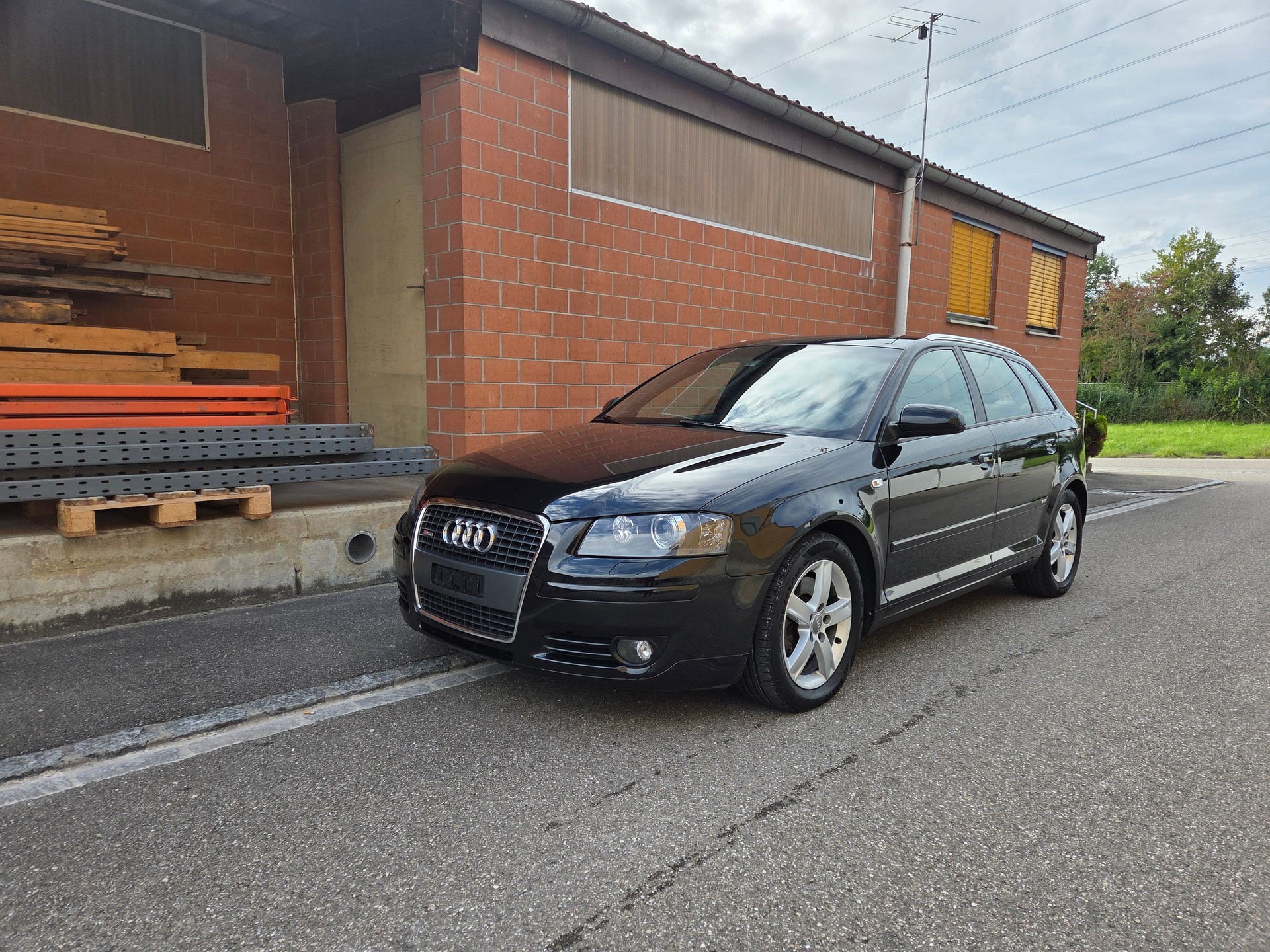 AUDI A3 2.0 TDI S Line-image-0
