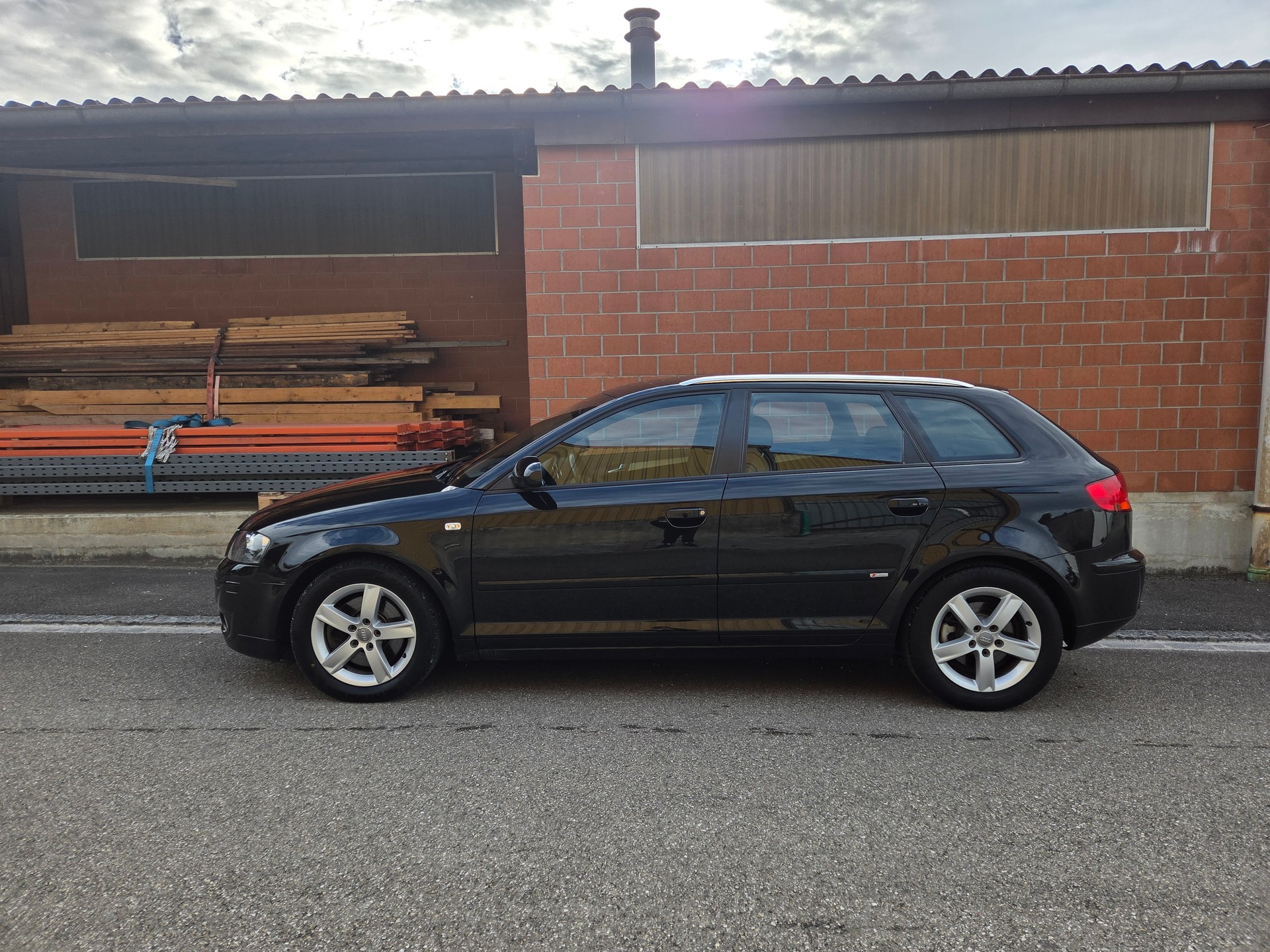 AUDI A3 2.0 TDI S Line-image-2