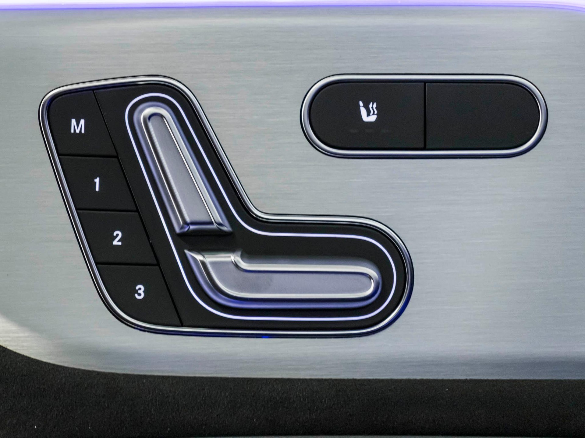 MERCEDES-BENZ GLA 35 AMG 4MATIC-image-12