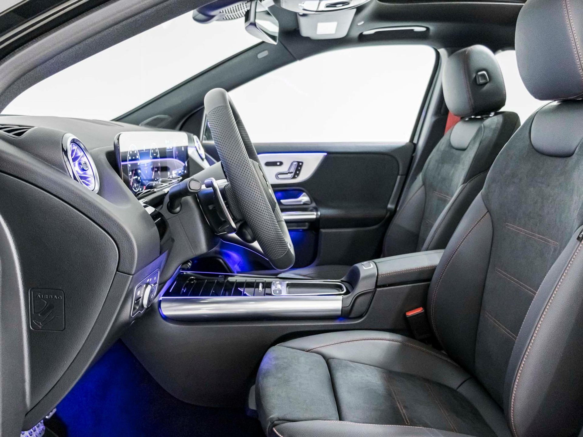 MERCEDES-BENZ GLA 35 AMG 4MATIC-image-7