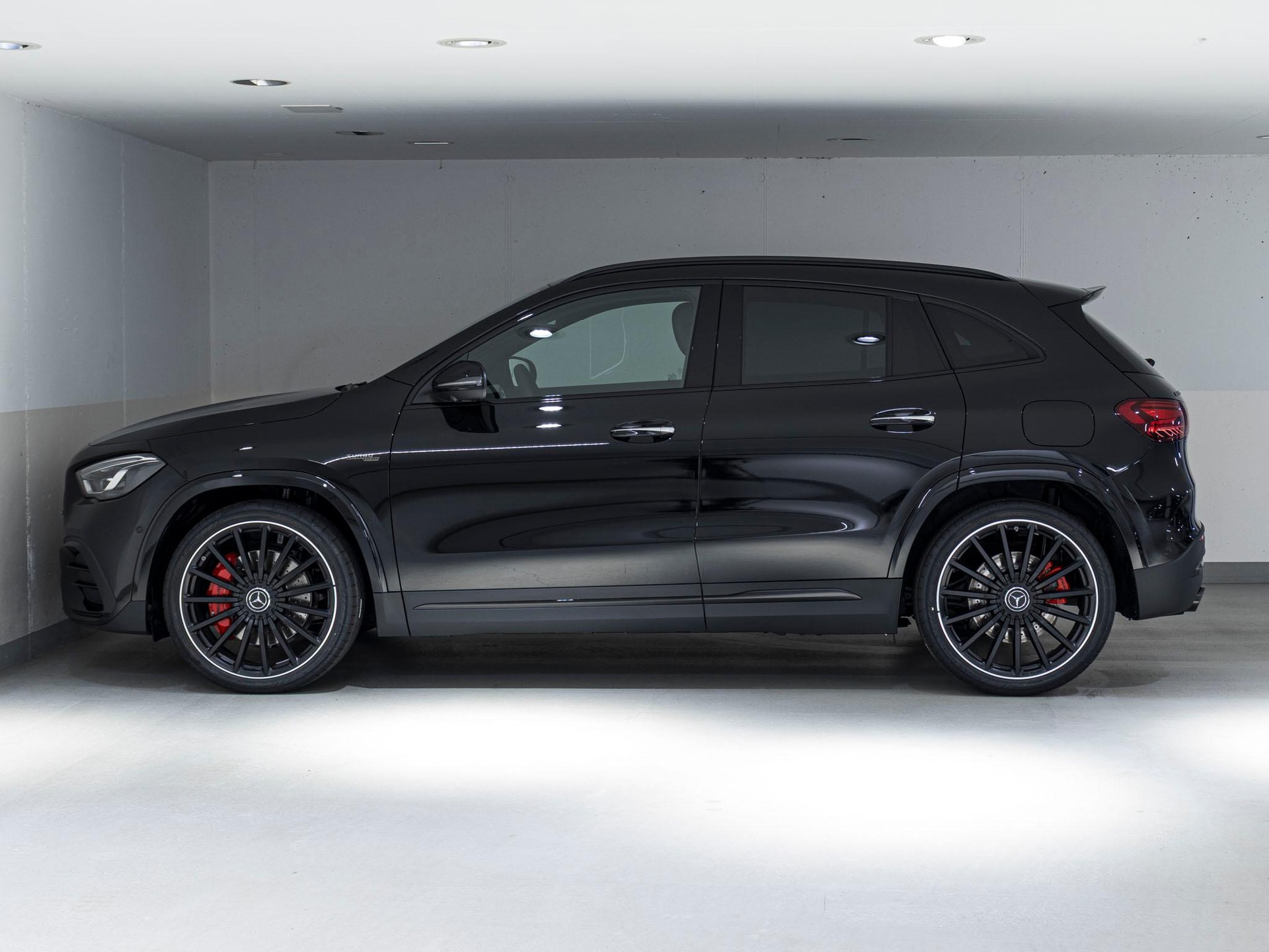 MERCEDES-BENZ GLA 35 AMG 4MATIC-image-5