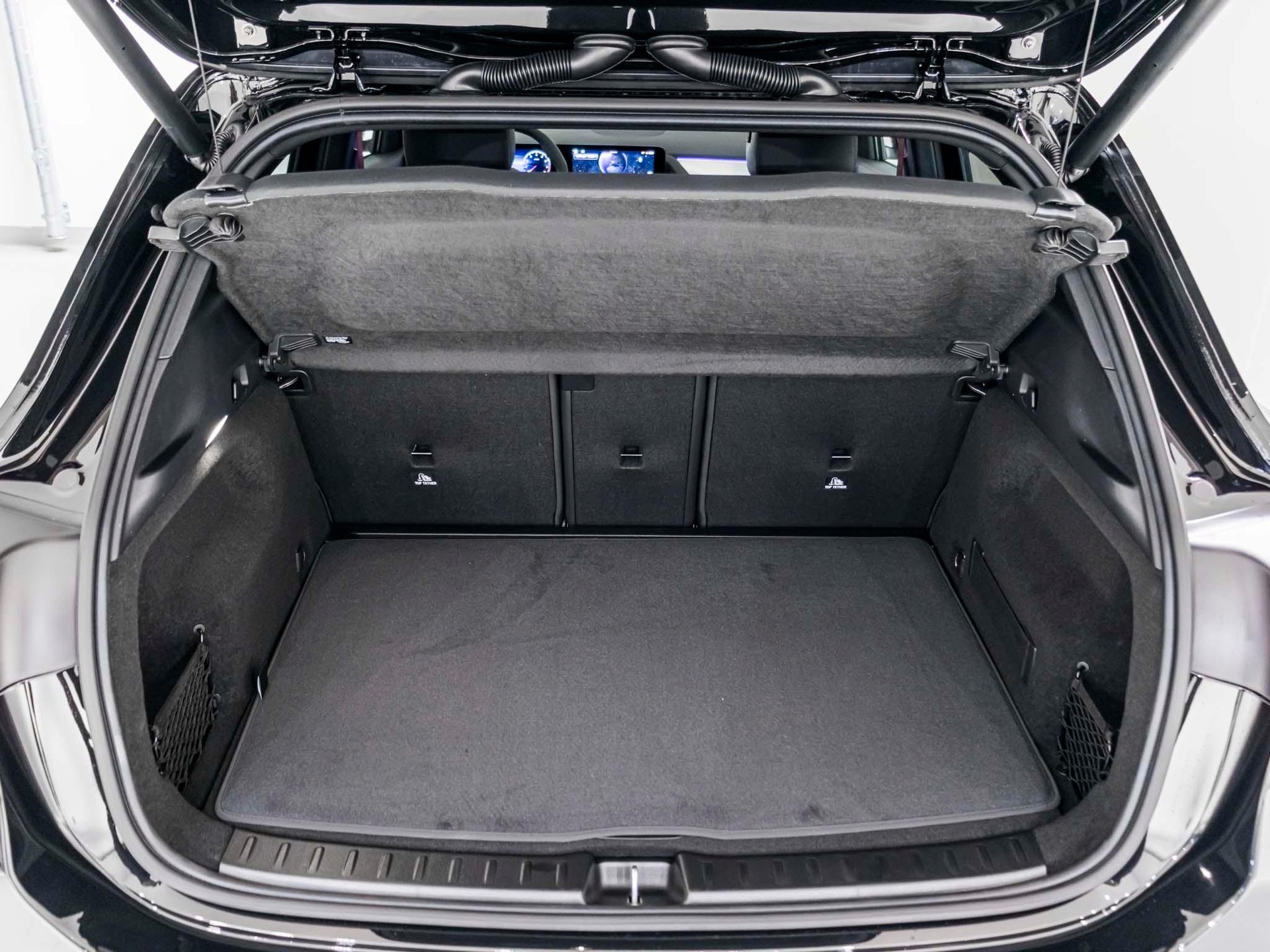 MERCEDES-BENZ GLA 35 AMG 4MATIC-image-13