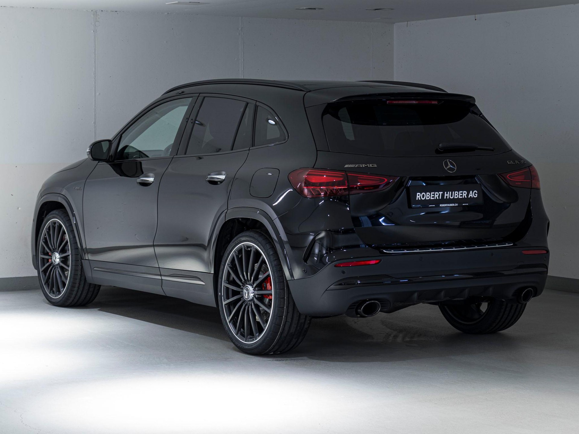 MERCEDES-BENZ GLA 35 AMG 4MATIC-image-4