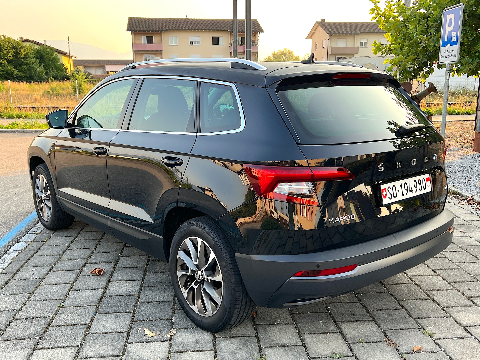 SKODA Karoq 2.0 TDI CR Clever 4x4 DSG-image-2