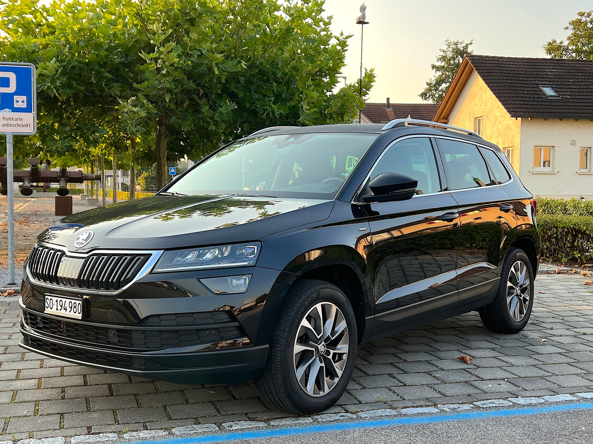 SKODA Karoq 2.0 TDI CR Clever 4x4 DSG-image-0