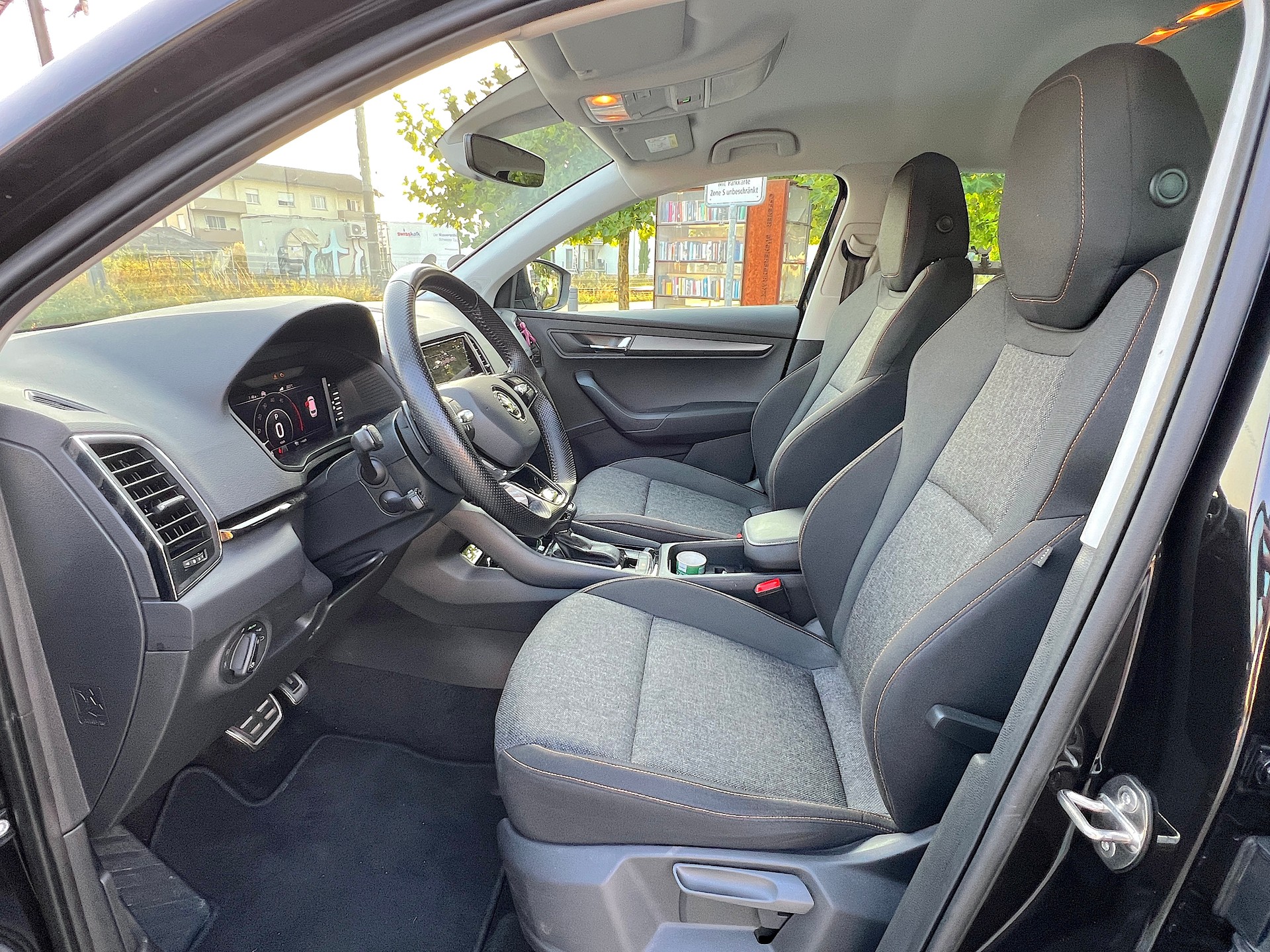 SKODA Karoq 2.0 TDI CR Clever 4x4 DSG-image-3