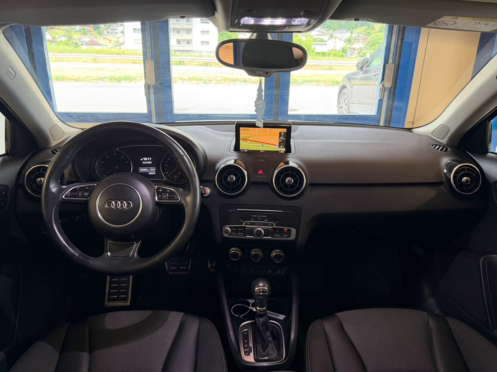 AUDI A1 Sportback 1.4 TFSI S-tronic-image-12