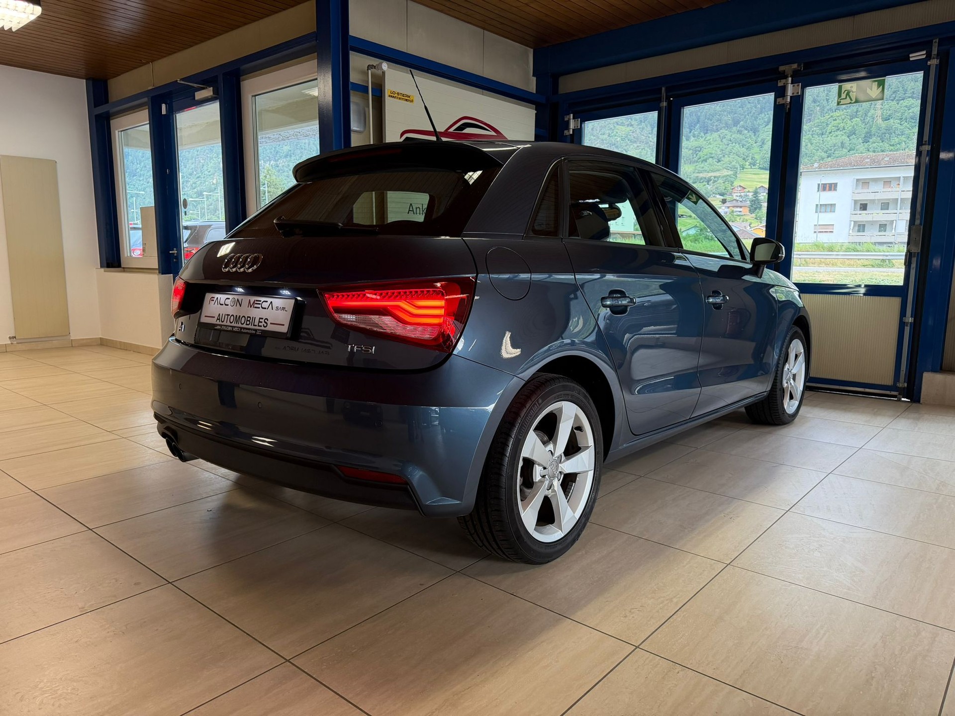 AUDI A1 Sportback 1.4 TFSI S-tronic-image-8