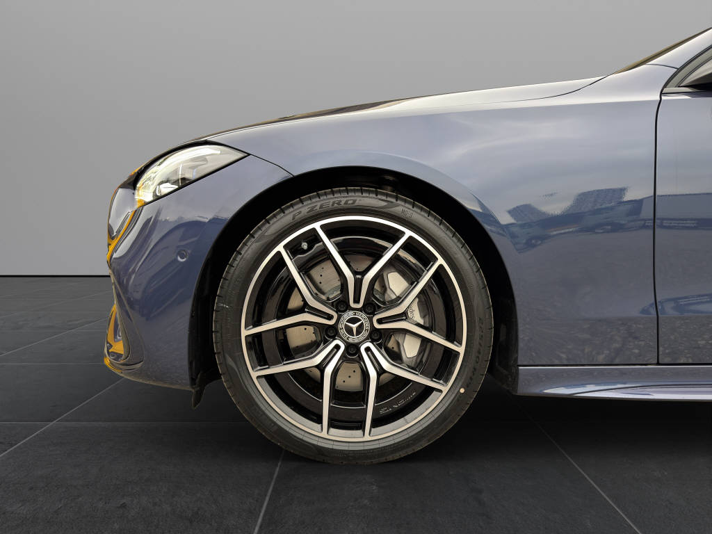 MERCEDES-BENZ C 300 AMG Line 4matic Kombi-image-15