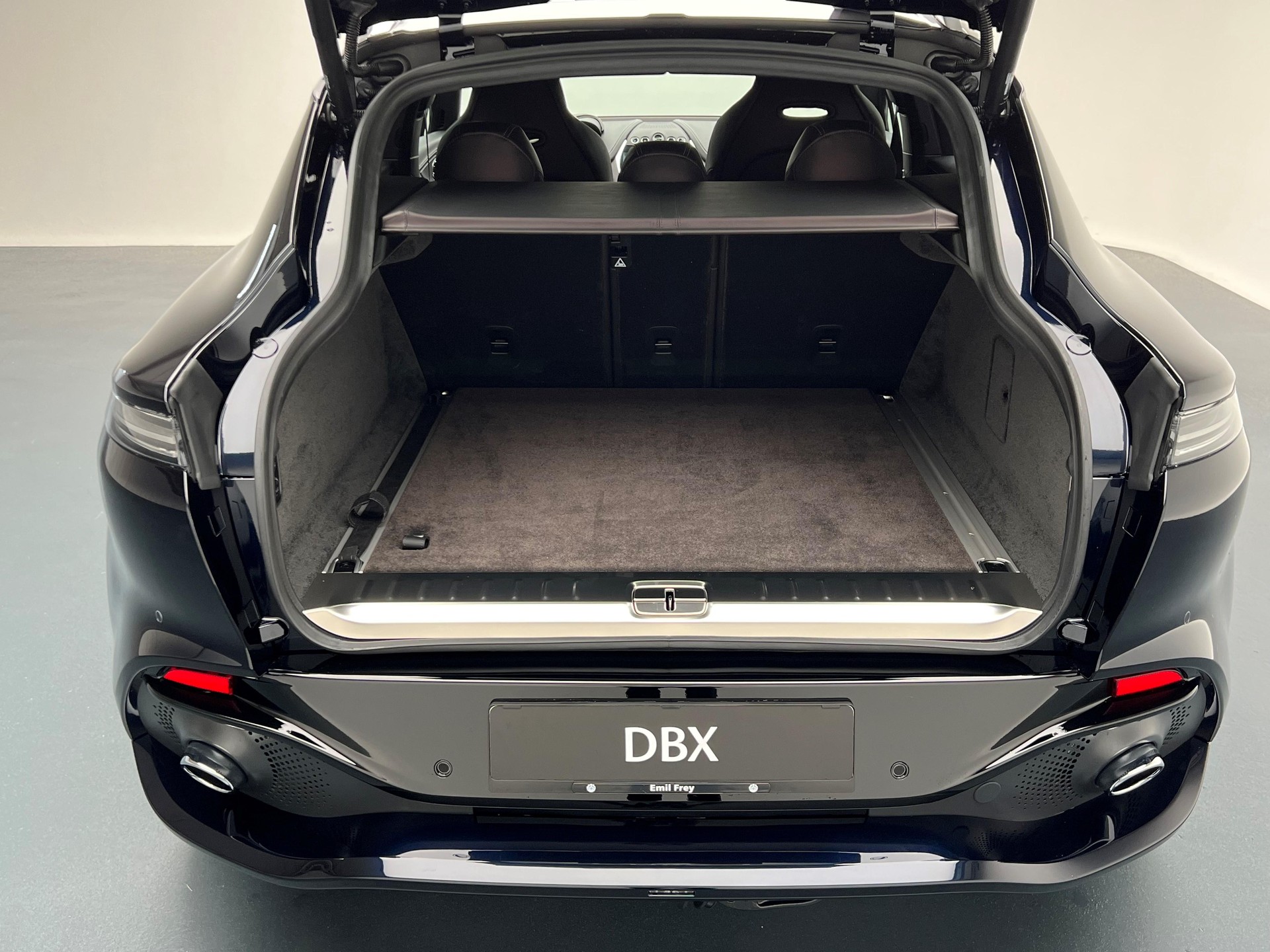 ASTON MARTIN DBX 4.0 V8 Bi-Turbo-image-21
