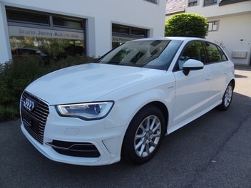 AUDI A3 Sportback 1.4 e-tron Attraction S-tronic-image-0