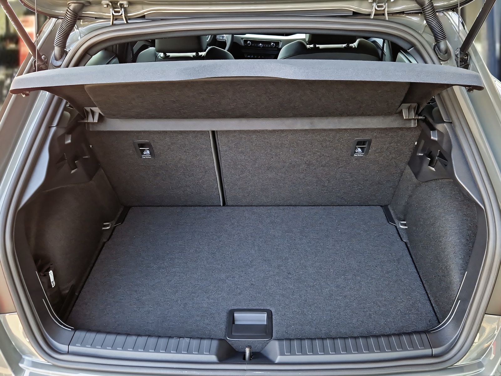 AUDI A1 Sportback 30 TFSI S Line Attraction S-tronic Chronosgrau Metallic-image-5