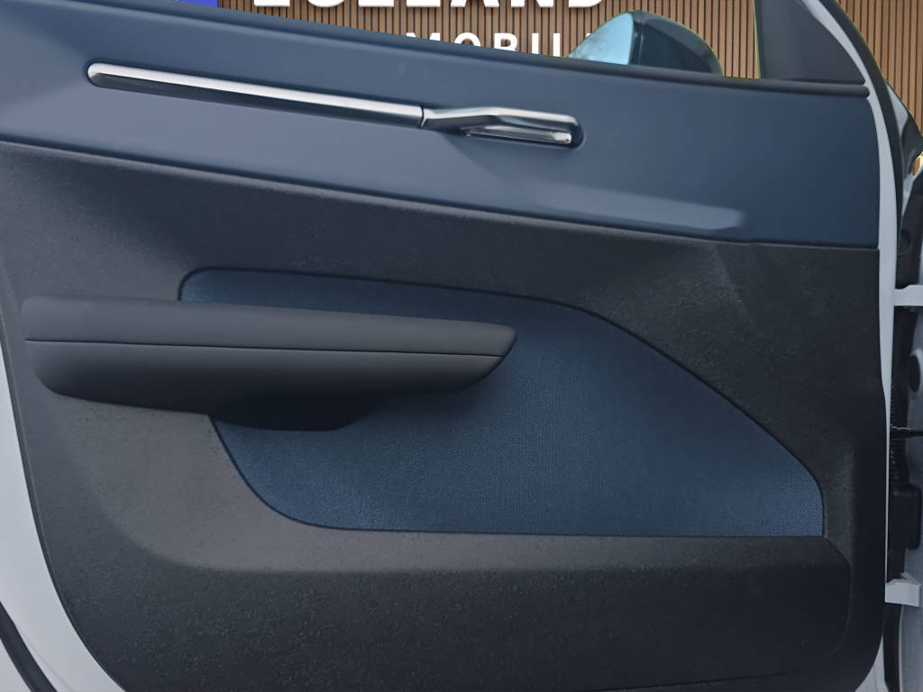 VOLVO EX 30 E60 Twin Ultra Performance AWD-image-18
