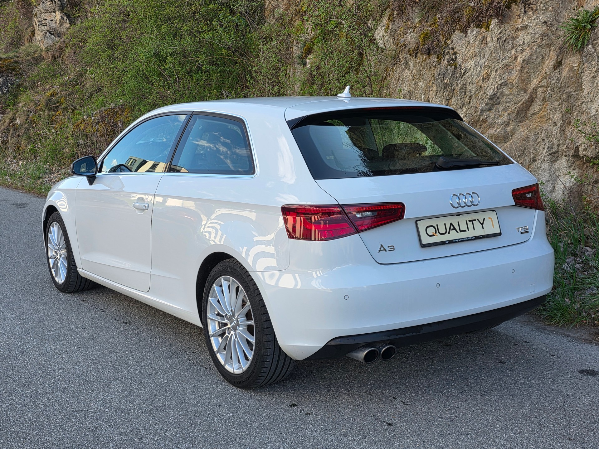 AUDI A3 1.8 TFSI Ambition quattro S-tronic-image-2