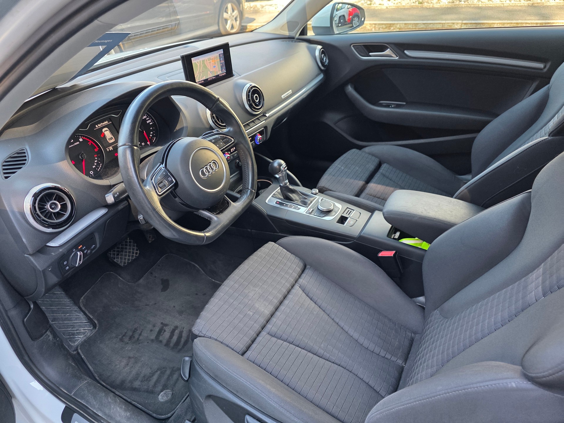 AUDI A3 1.8 TFSI Ambition quattro S-tronic-image-7