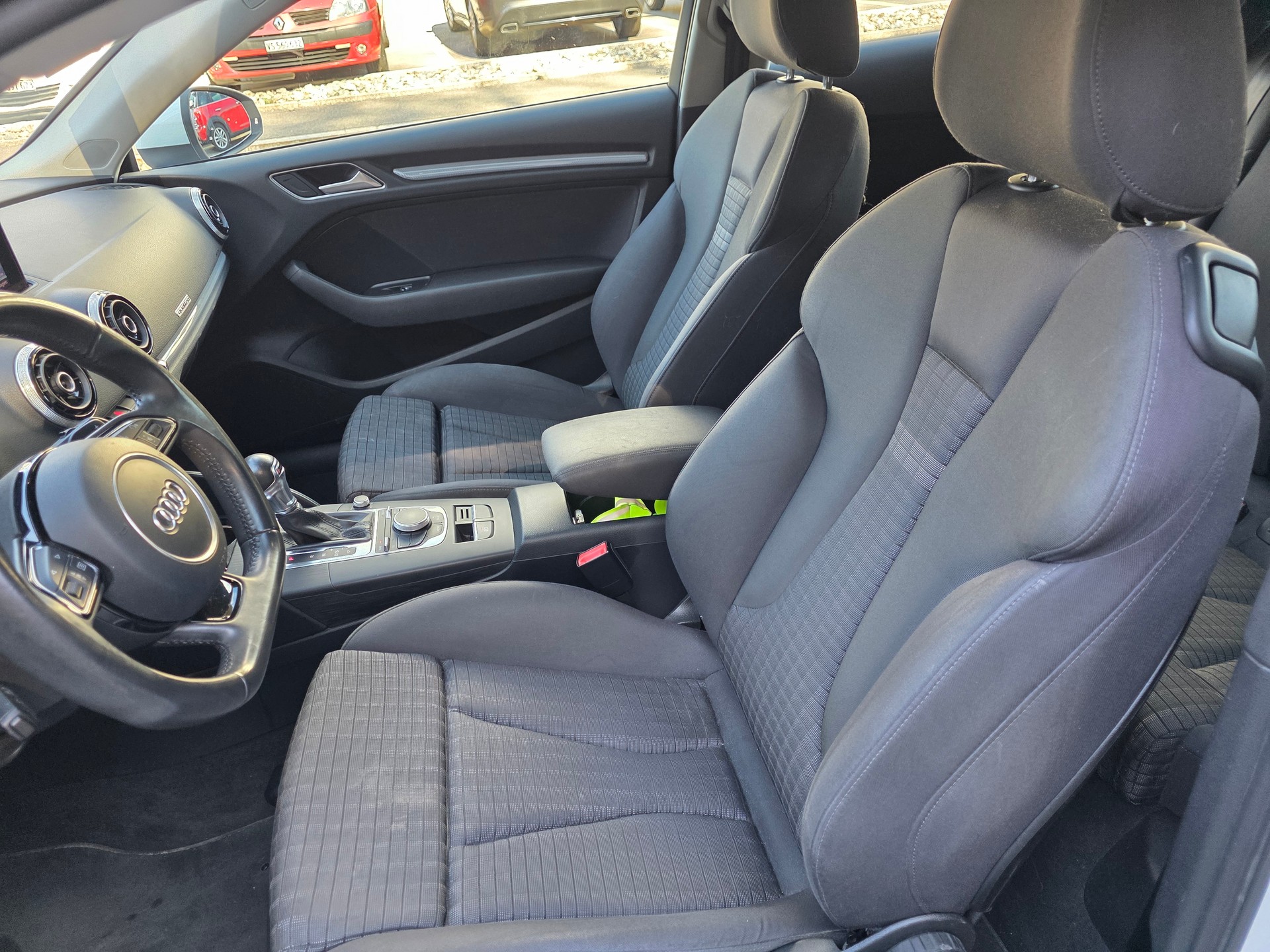 AUDI A3 1.8 TFSI Ambition quattro S-tronic-image-8