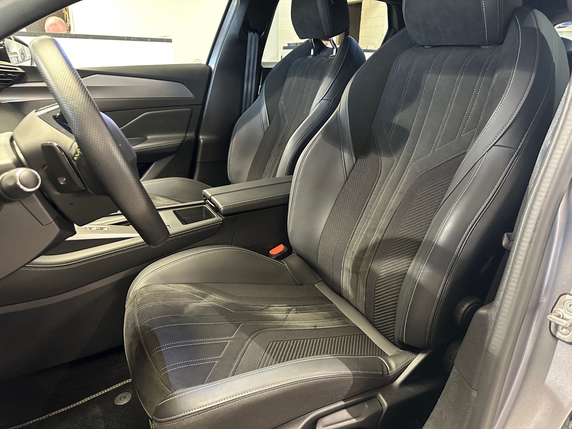 PEUGEOT 308 SW 1.6 PHEV 180 GT-image-8