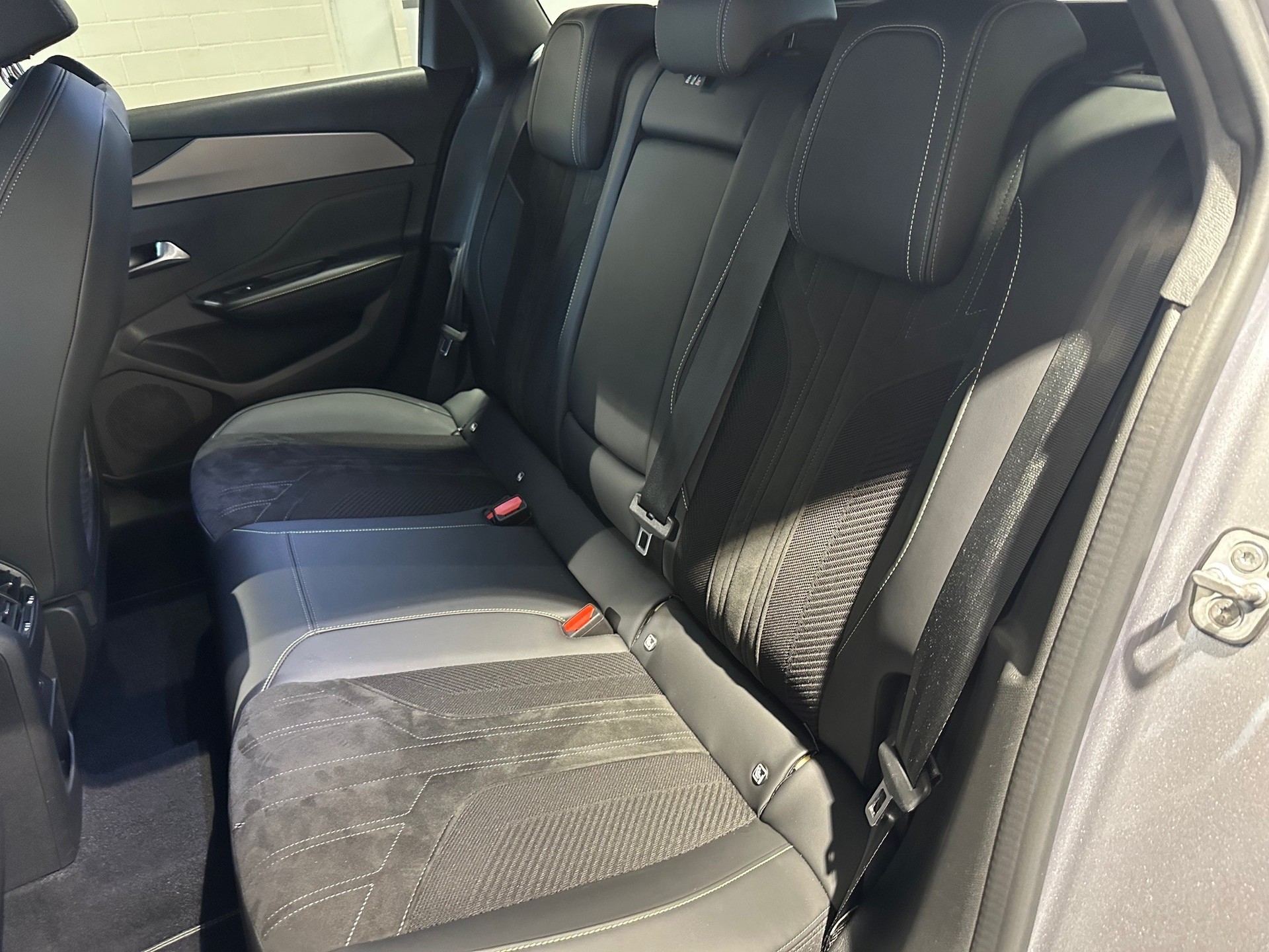 PEUGEOT 308 SW 1.6 PHEV 180 GT-image-7