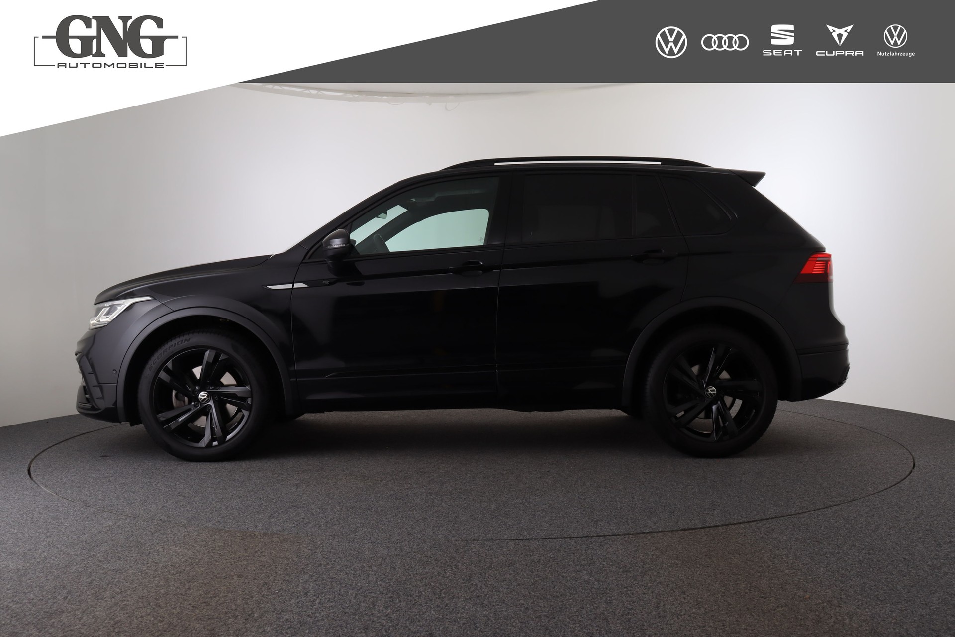 VW Tiguan 2.0TSI R-Line 4Motion DSG-image-1