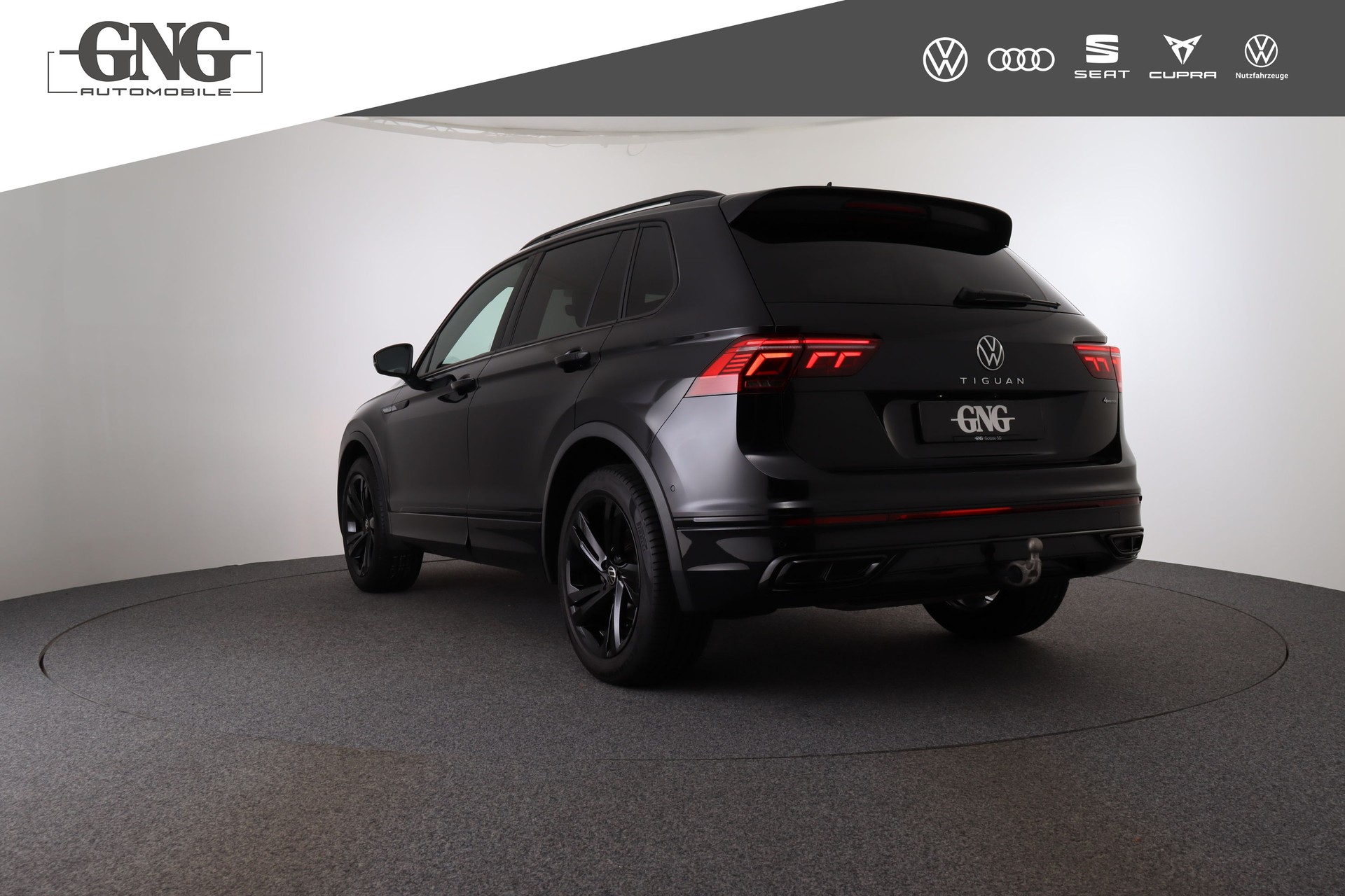 VW Tiguan 2.0TSI R-Line 4Motion DSG-image-2