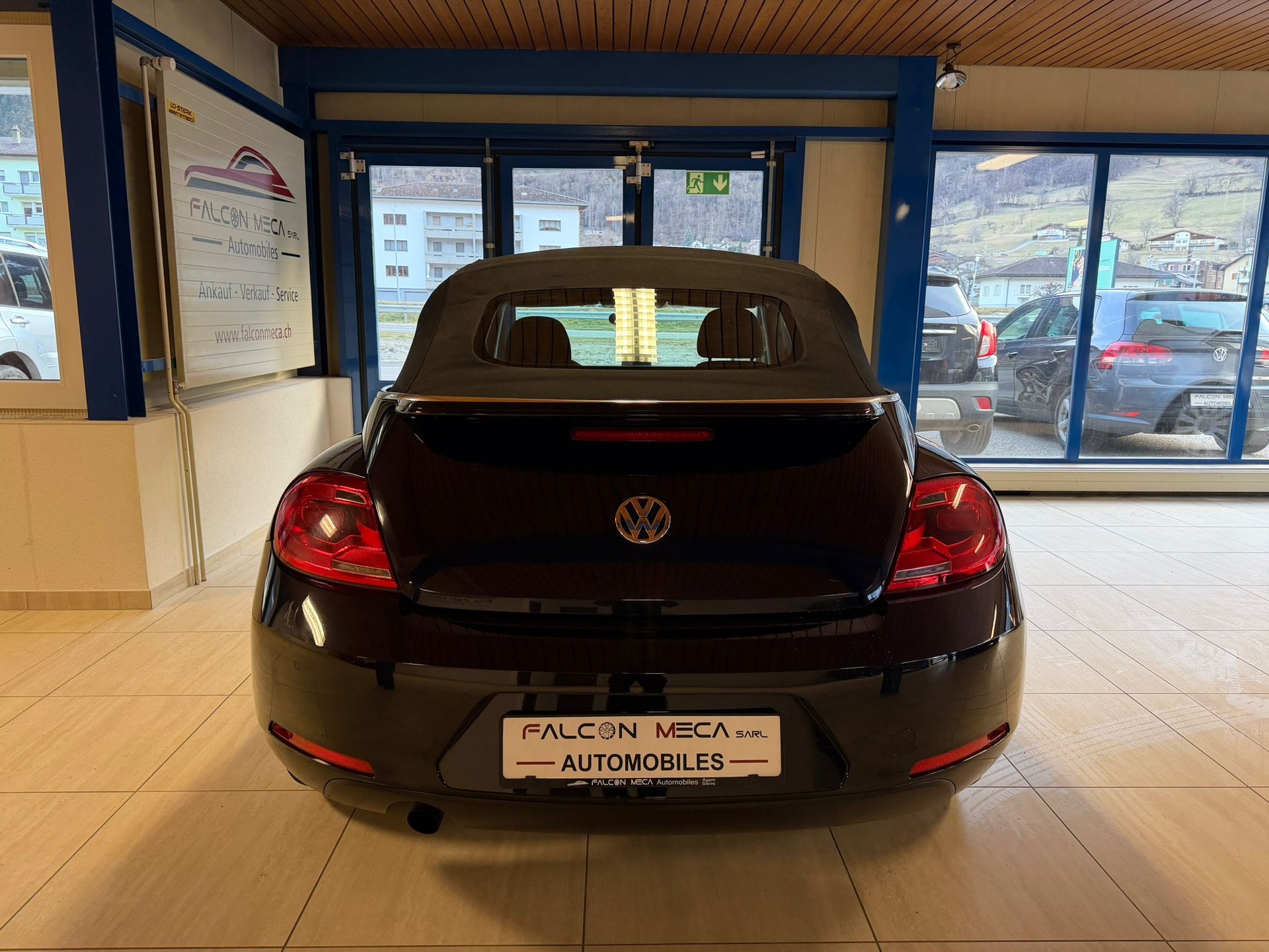 VW Beetle Cabrio 1.2 TSI BMT Design-image-9
