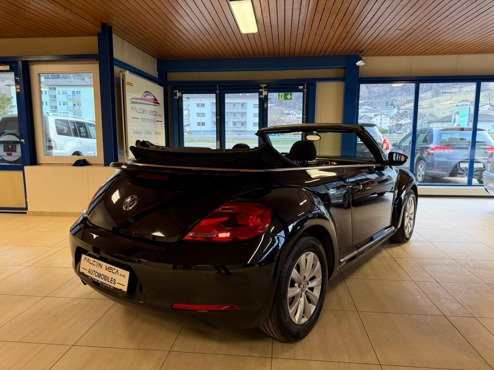 VW Beetle Cabrio 1.2 TSI BMT Design-image-8