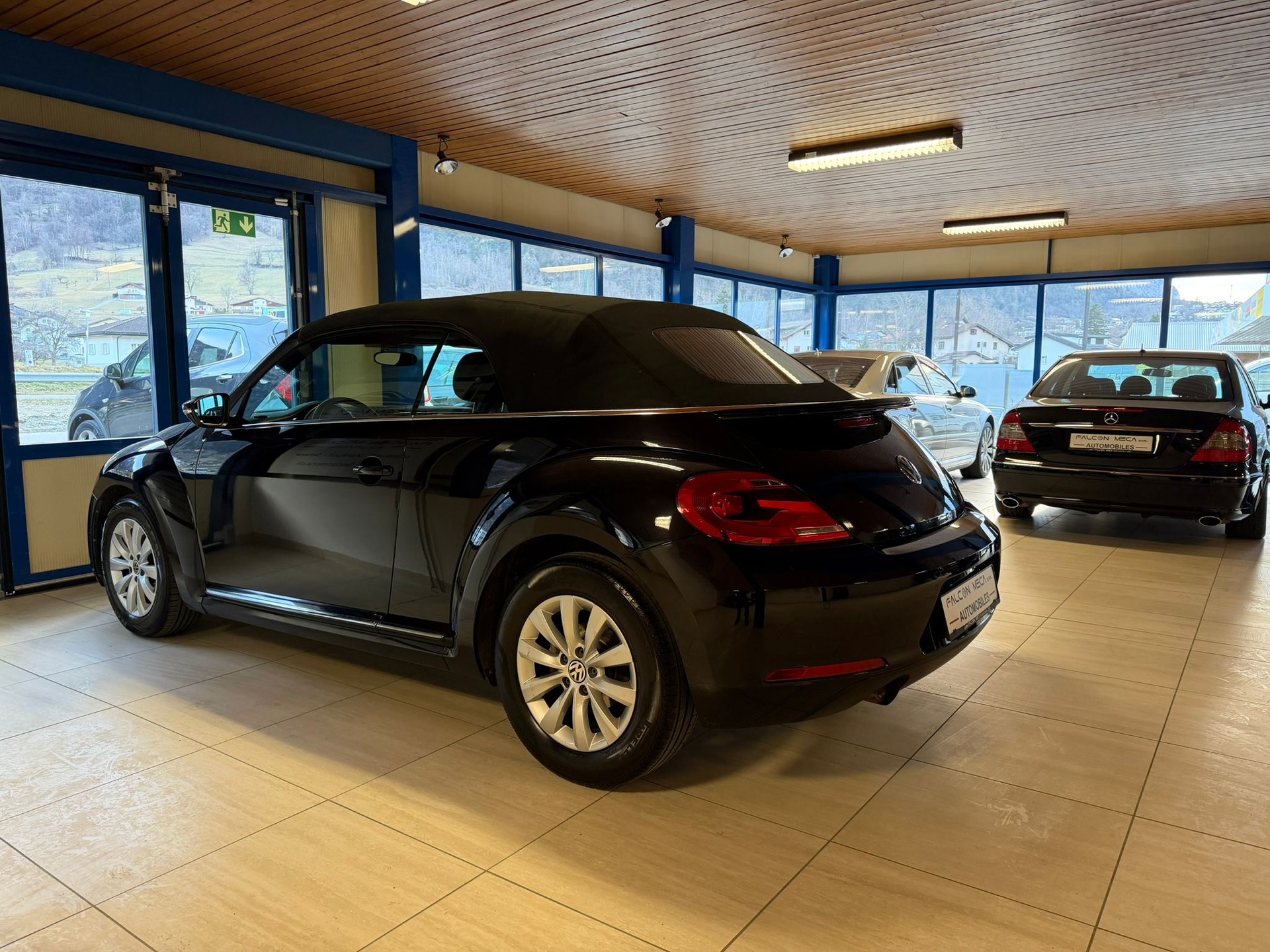 VW Beetle Cabrio 1.2 TSI BMT Design-image-6