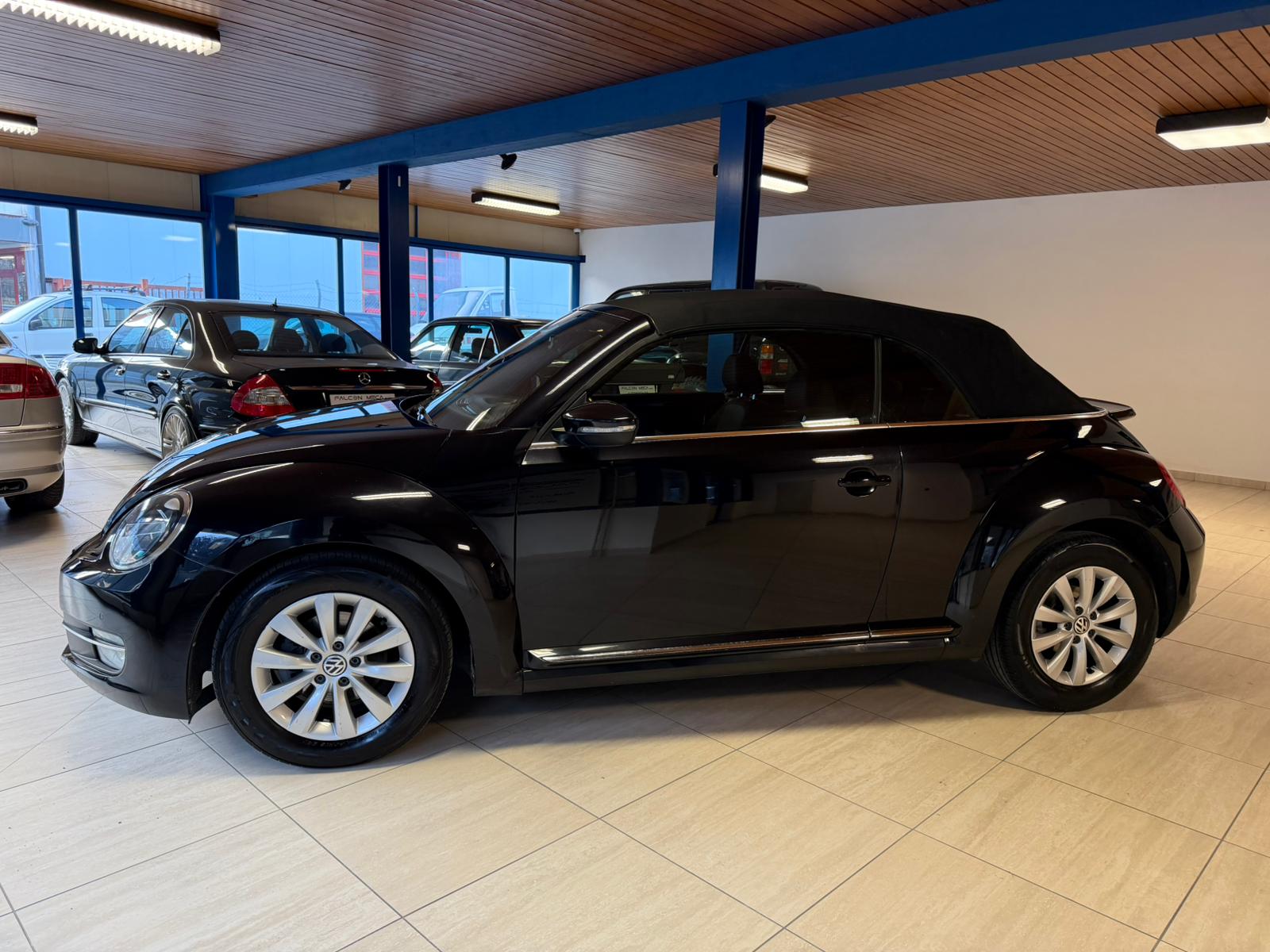 VW Beetle Cabrio 1.2 TSI BMT Design-image-4