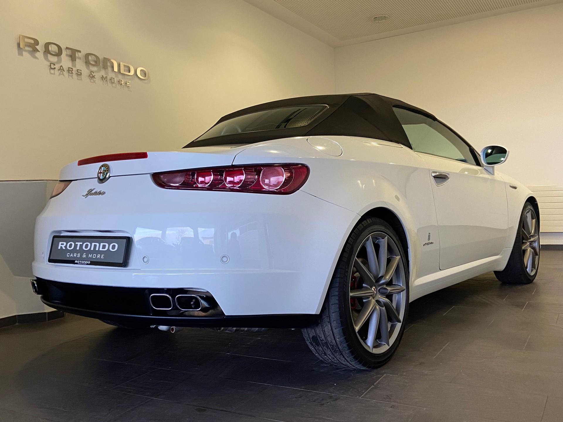 ALFA ROMEO Spider 1.8 TBi-image-1