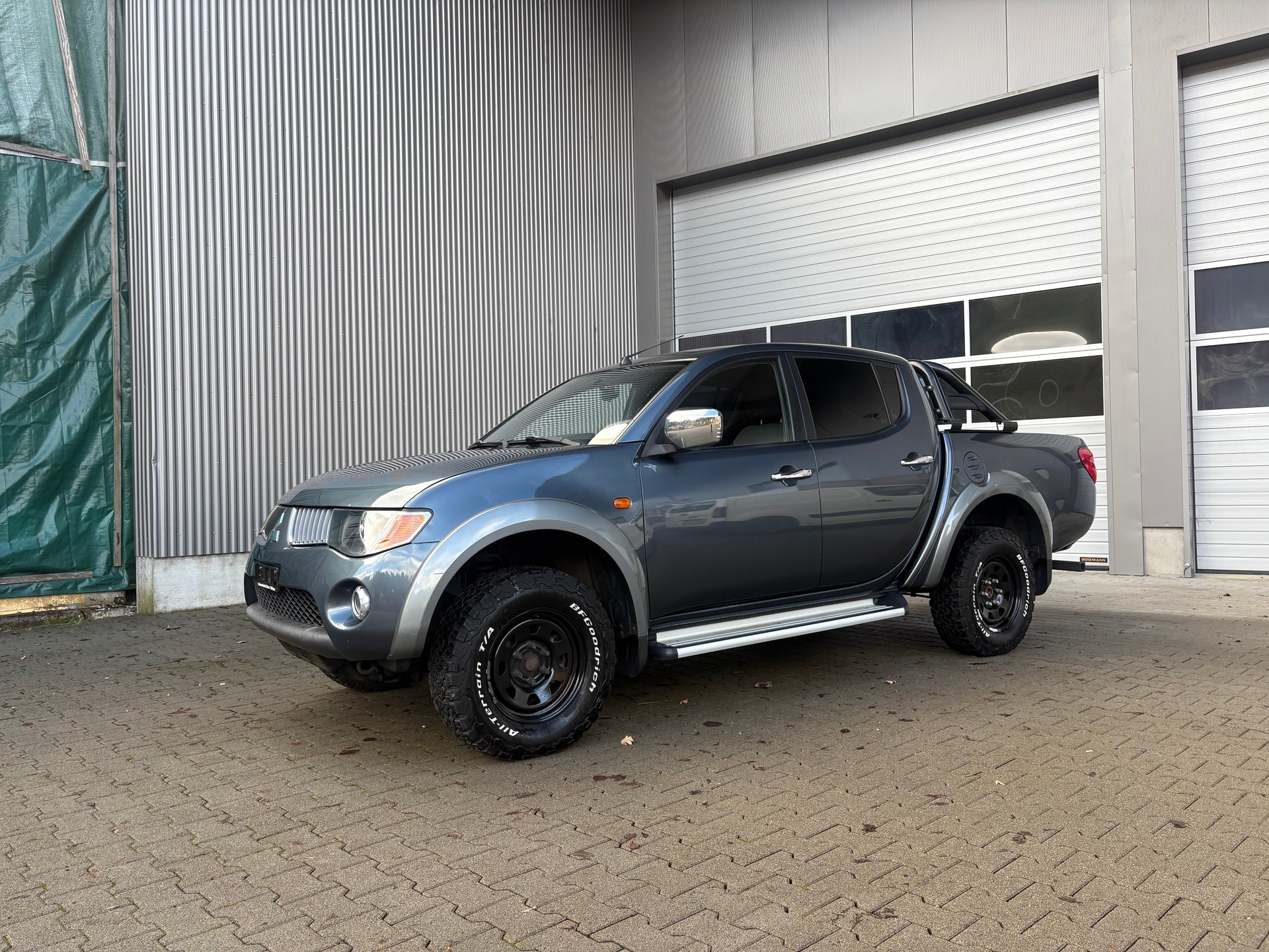 MITSUBISHI L 200 2.5 DID Invite Double Cab