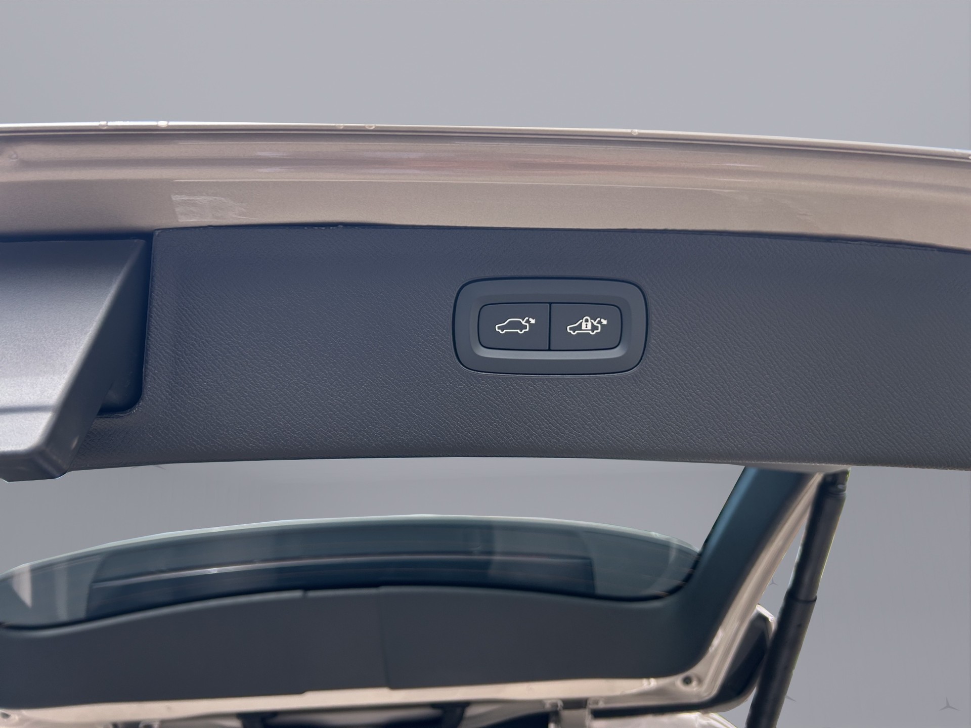 VOLVO XC90 2.0 T8 TE Ultra Dark eAWD-image-18