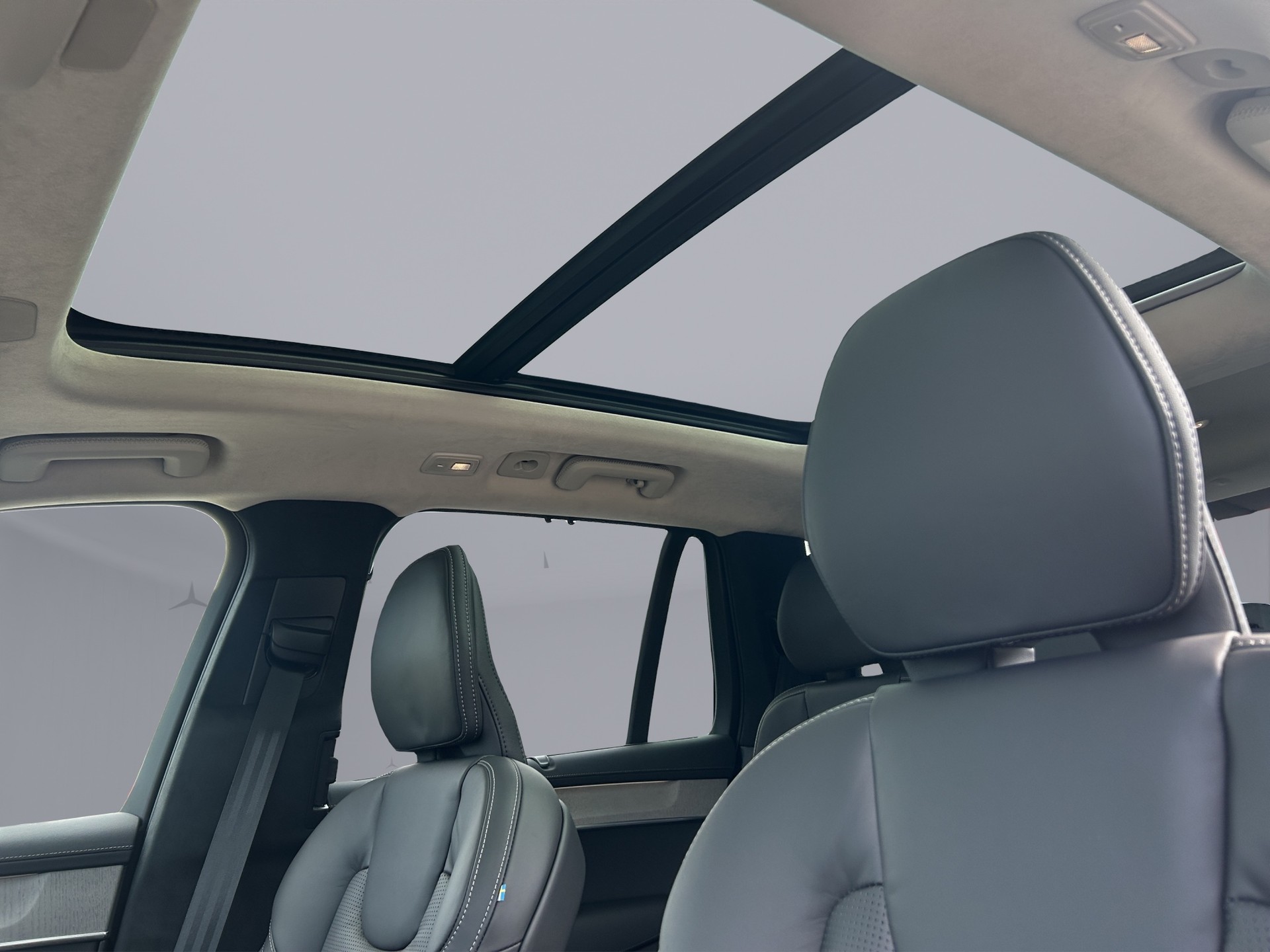 VOLVO XC90 2.0 T8 TE Ultra Dark eAWD-image-11