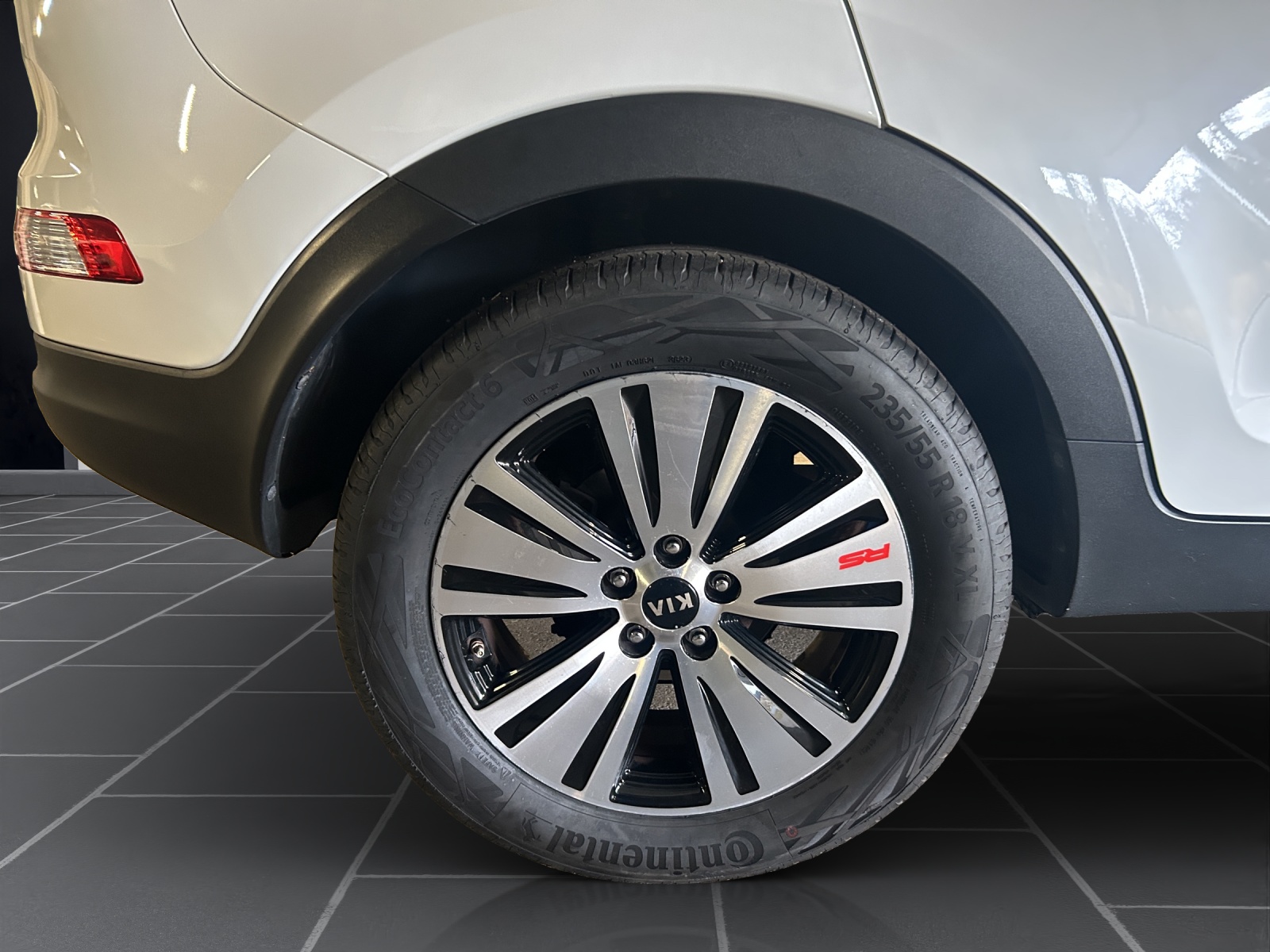 KIA Sportage 2.0 CRDi Style-image-9
