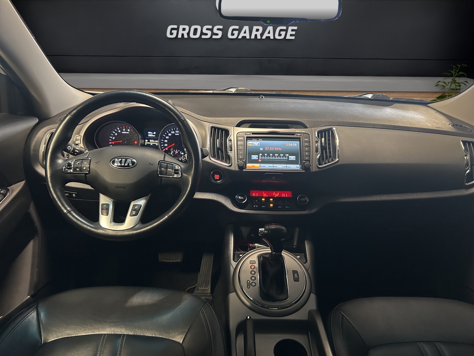 KIA Sportage 2.0 CRDi Style-image-5
