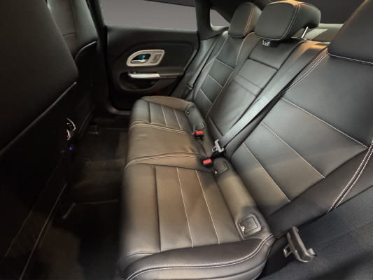 MERCEDES-BENZ CLA 220 8G-DCT 4Matic-image-10