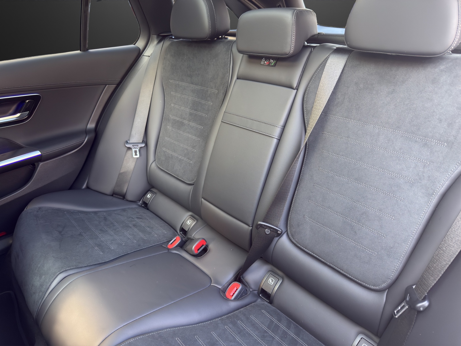 MERCEDES-BENZ C 220 d T 4 Matic Swiss Star-image-14