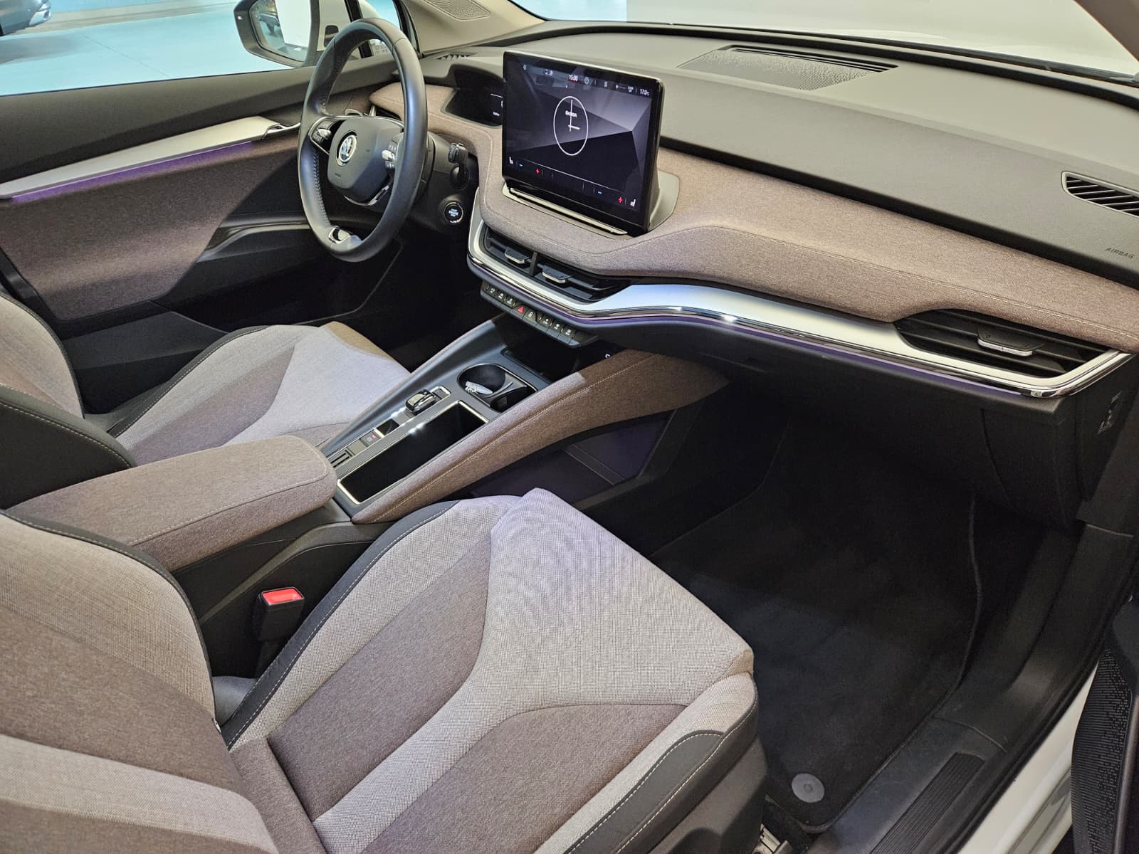 SKODA Enyaq iV 60-image-12