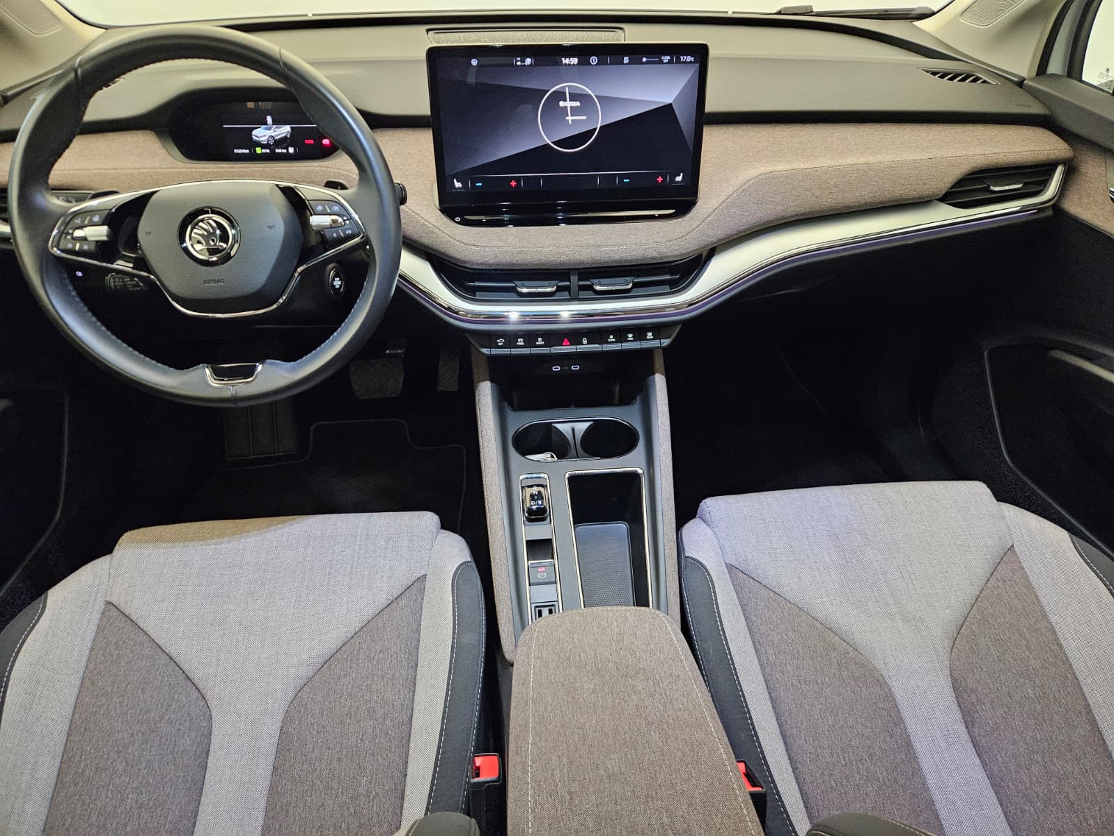 SKODA Enyaq iV 60-image-10