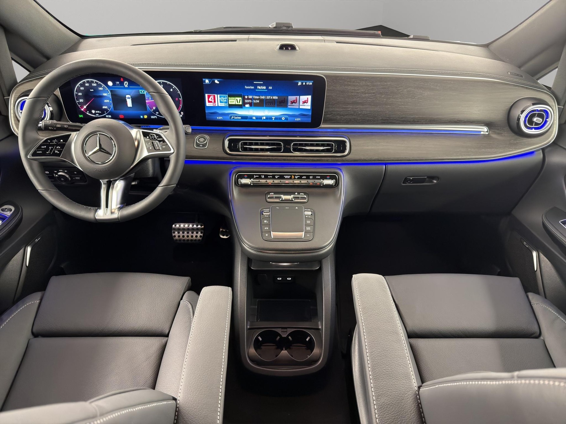 MERCEDES-BENZ V 250 d Avantgarde lang 4matic Van-image-6