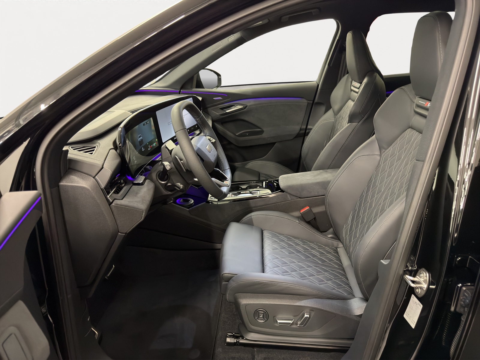 AUDI Q6 SUV e-tron quattro 428PS-image-4