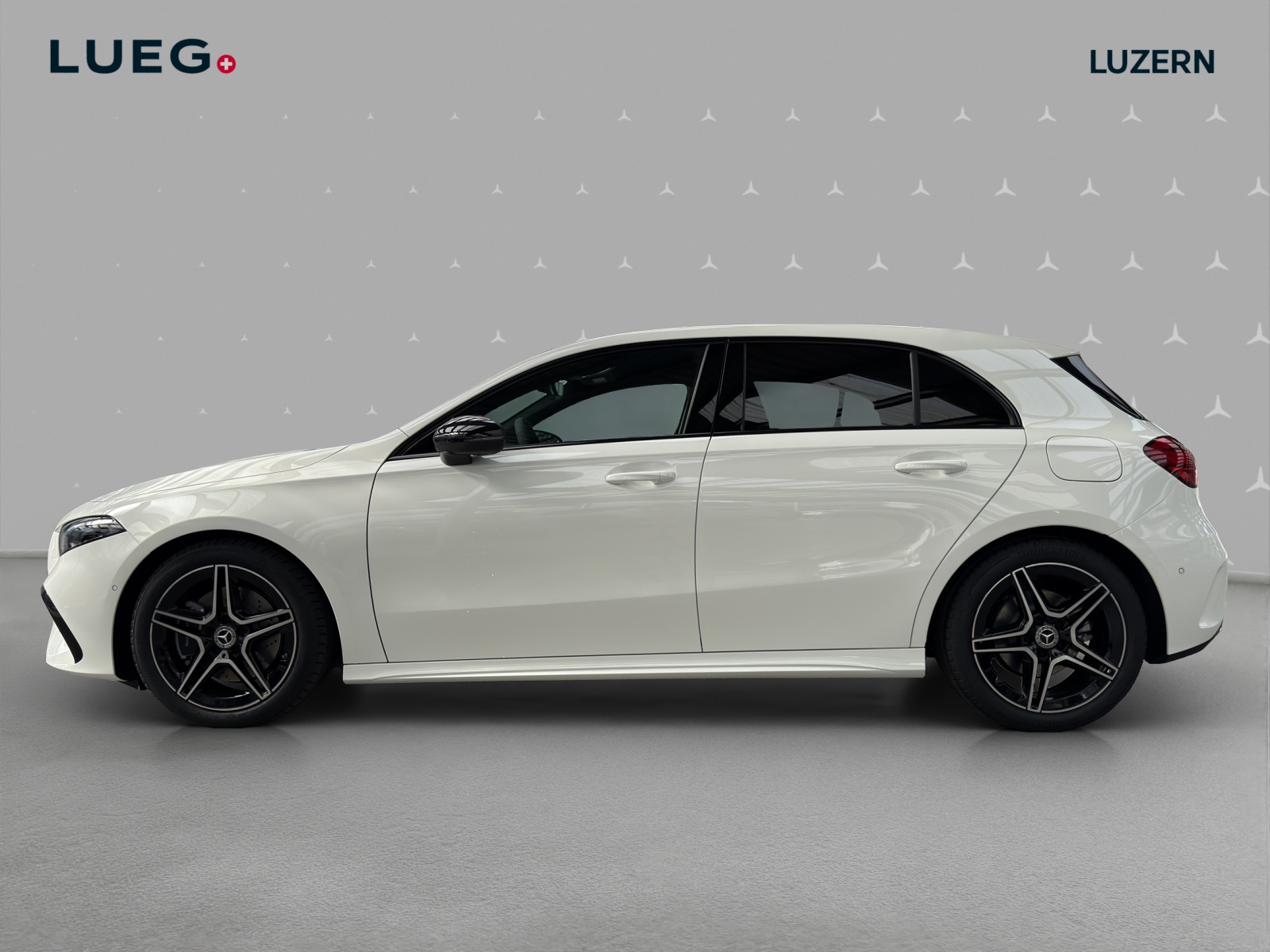 MERCEDES-BENZ A 220 4Matic 8G-DCT-image-1