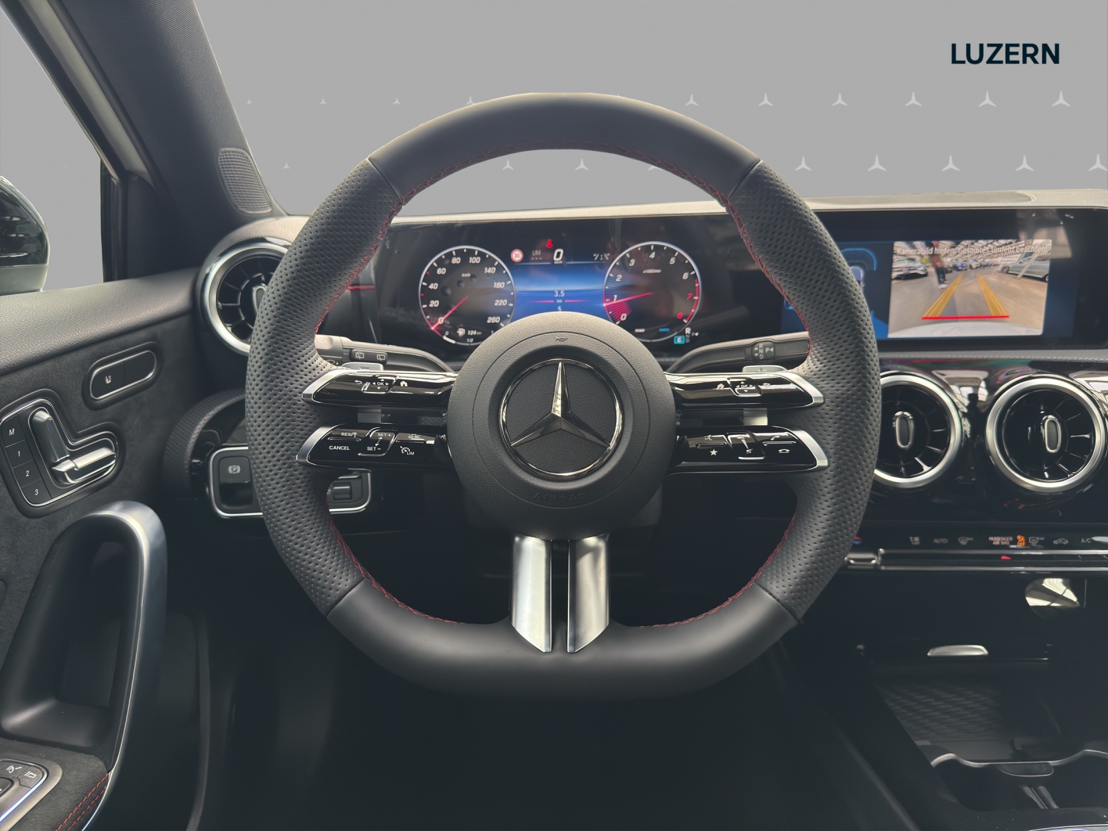 MERCEDES-BENZ A 220 4Matic 8G-DCT-image-8