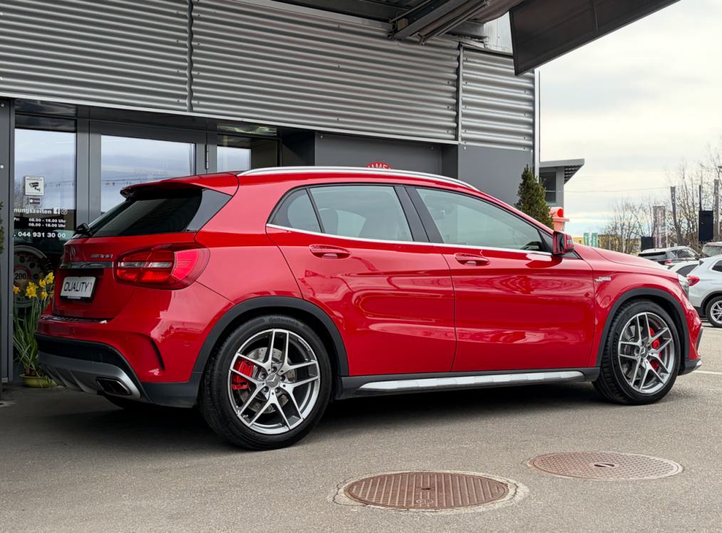 MERCEDES-BENZ GLA 45 AMG 4Matic 7G-DCT-image-2