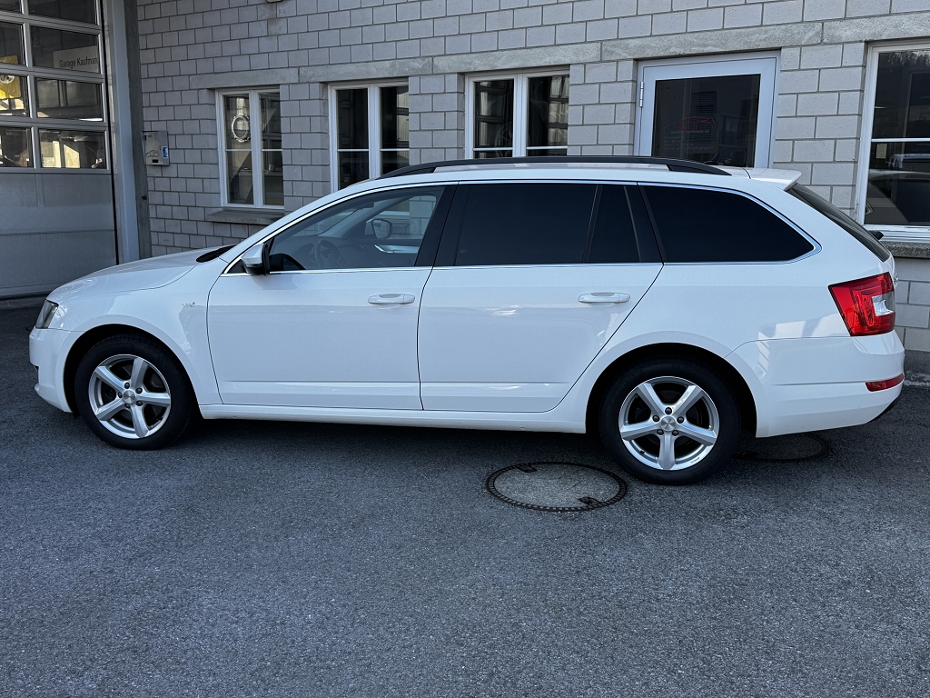 SKODA Octavia Combi 2.0 TDI 184 Swiss Ed. 4x4 DSG-image-6